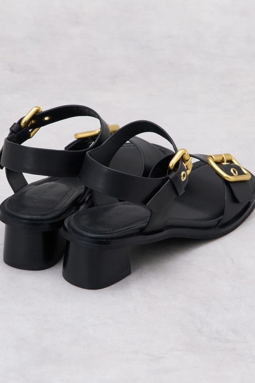 【ランバン オン ブルー/LANVIN en Bleu】のレザーベルトサンダル 人気、トレンドファッション・服の通販 founy(ファニー) ファッション Fashion レディースファッション Fashion for Women ベルト&ウエストマーク Belts & Waist Accessories 2026年 2026 クラシック Classic, Timeless Style サンダル Sandals, Summer Shoes フィット Fit, Slim Fit エレガント 上品 Elegant 夏 Summer 春 Spring S/S・春夏 SS, Spring/Summer, Warm Season other-3|ID: prp329100004861127 ipo3291000000036008143