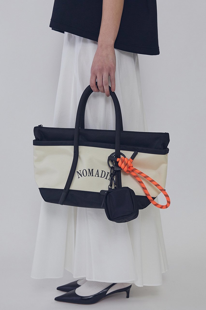 【プルミエ アロンディスモン/1er Arrondissement】の【NOMADIS】別注“CITYTREK&KNOT/P”トートバッグ(ポーチ付き) 人気、トレンドファッション・服の通販 founy(ファニー) 　ファッション　Fashion　レディースファッション　Fashion for Women　バッグ　Bags　ポーチ&ミニバッグ　Pouches & Mini Bags　アウトドア　Outdoor Clothing　春　Spring　トレンド　Trend, Trending Now　人気　Popular, Best Seller　ビーチ　Beach, Seaside　ポーチ　Pouch, Small Case　別注　Limited Edition, Custom Order　ラップ　Wrap, Wrap Design　ラバー　Rubber, Rubber Sole　S/S・春夏　SS, Spring/Summer, Warm Season　夏　Summer　other-4|ID: prp329100004861662 ipo3291000000036953221