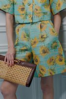 【アルアバイル/allureville】の【LOULOU WILLOUGHBY】サンフラワージャカードショートパンツ 人気、トレンドファッション・服の通販 founy(ファニー) ファッション Fashion レディースファッション Fashion for Women パンツ Pants & Trousers ショートパンツ・ハーフパンツ High-Waisted & Relaxed Shorts 2026年 2026 おすすめ Recommended / Our Picks イエロー Yellow イタリア Italy ショート Short, Short Length ジャケット Jacket, Outerwear セットアップ Set-Up, Coordinated Outfit ターコイズ Turquoise, Blue-Green モチーフ Motif, Design Theme 夏 Summer 春 Spring S/S・春夏 SS, Spring/Summer, Warm Season |ID:prp329100004861664