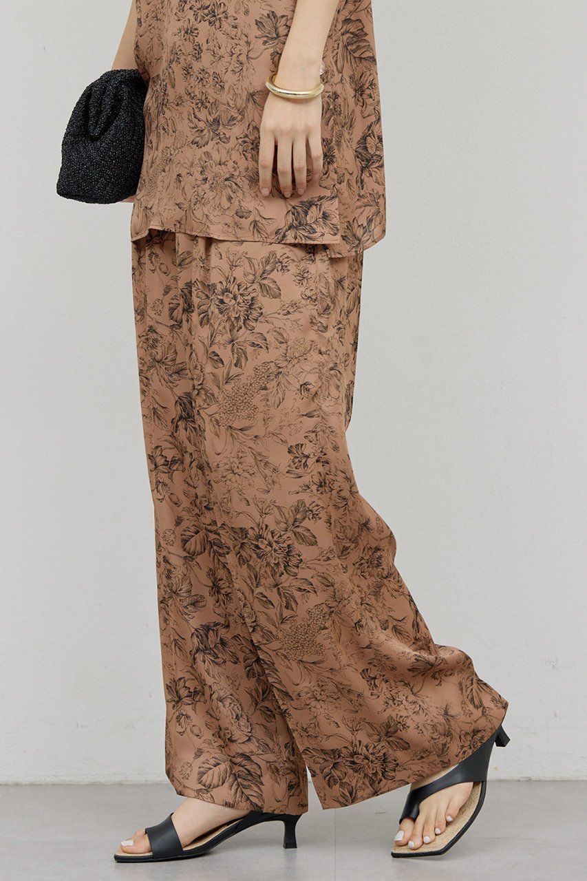 【ガリャルダガランテ/GALLARDAGALANTE】の【セットアップ対応】ボタニカルサテンスラックス 人気、トレンドファッション・服の通販 founy(ファニー) ファッション Fashion レディースファッション Fashion for Women セットアップ Matching Sets レディースパンツ・ボトムス Pants & Trousers / Bottoms パンツ Pants & Trousers サテン Satin, Glossy Fabric セットアップ Set-Up, Coordinated Outfit ベーシック Basic, Essential リゾート Resort, Vacation Style エレガント 上品 Elegant other-7|ID: prp329100004861697 ipo3291000000036743982