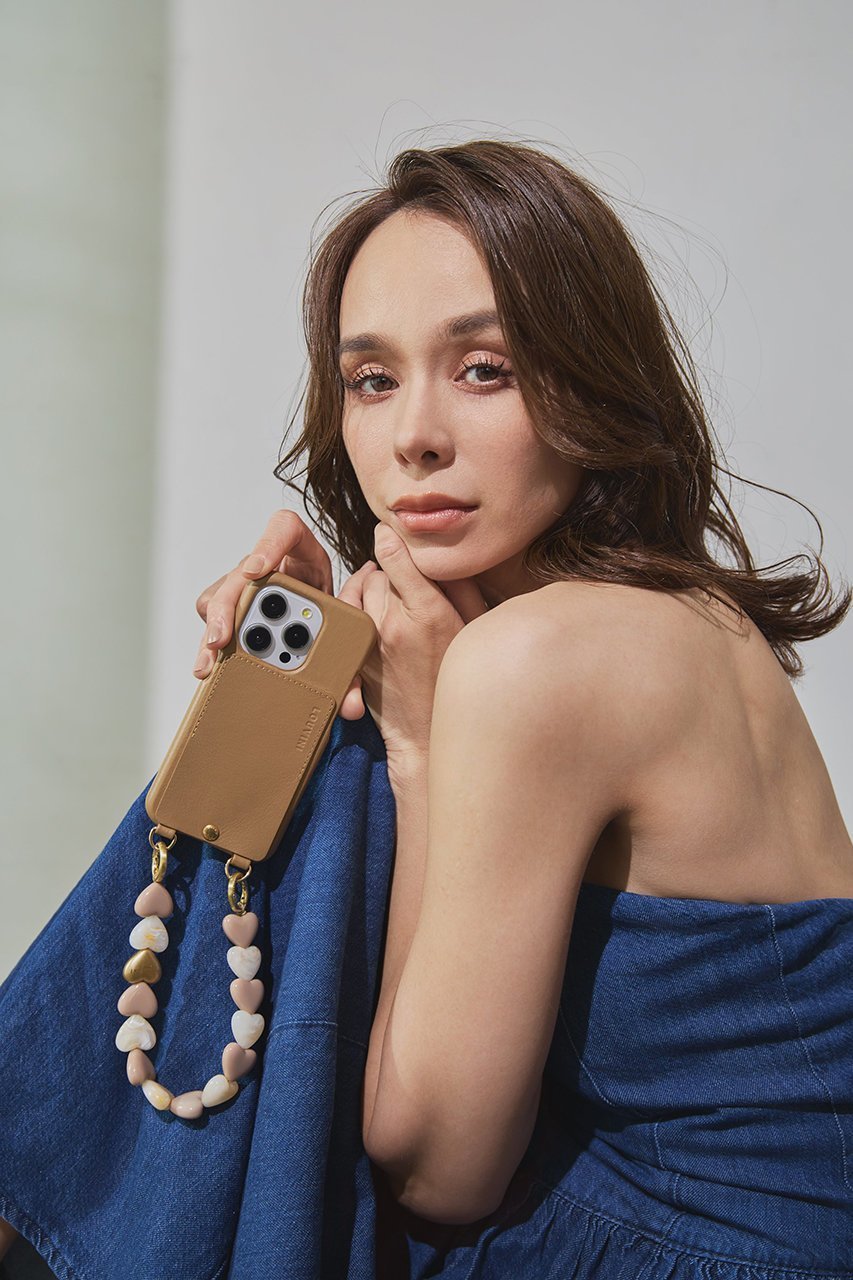 【ルヴィニ パリ/Louvini Paris】のiPhone17 スマホケース LOU 人気、トレンドファッション・服の通販 founy(ファニー) 　ファッション　Fashion　レディースファッション　Fashion for Women　カメラ　Camera Accessories　スマート　Smart, Elegant　なめらか　Smooth, Silky Texture　ポケット　Pocket, Pocket Detail　スマホケース　Smartphone Case　iPhone アイフォーン　iPhone　新作・新入荷　New Arrivals / New In　other-6|ID: prp329100004861763 ipo3291000000036057913