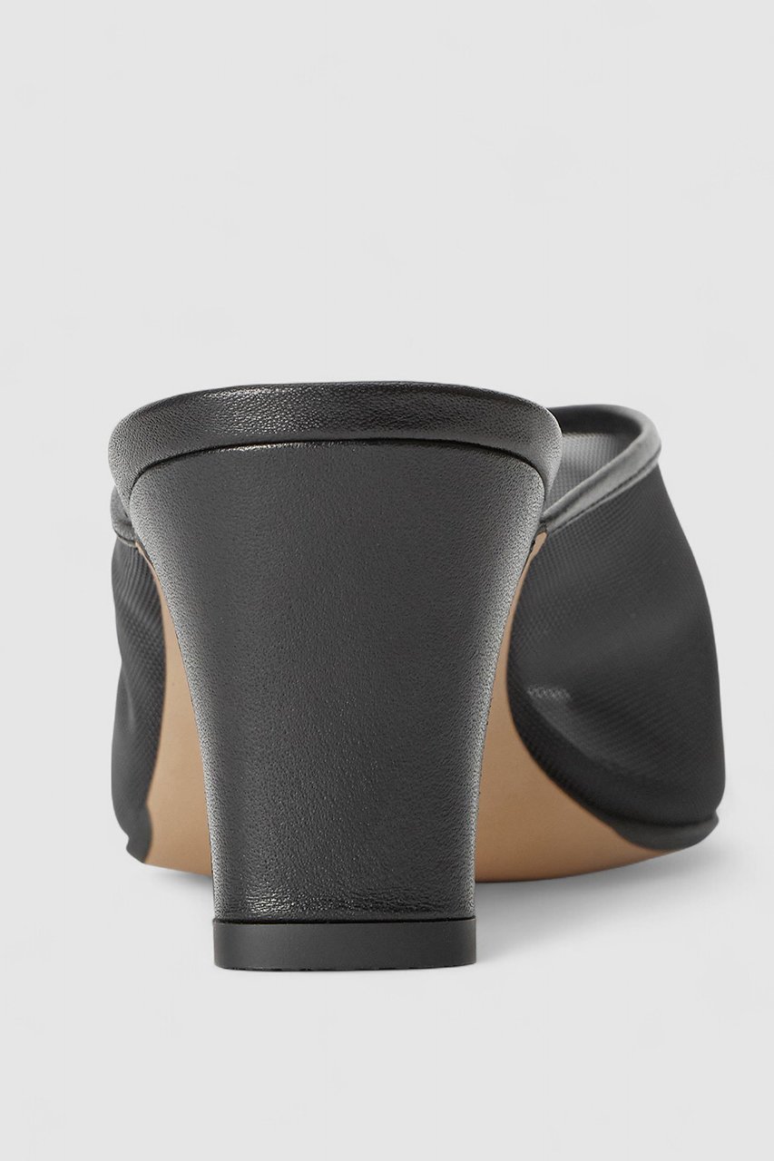 【アルアバイル/allureville】のチュールミュール 人気、トレンドファッション・服の通販 founy(ファニー) 　ファッション　Fashion　レディースファッション　Fashion for Women　2026年　2026　おすすめ　Recommended / Our Picks　サンダル　Sandals, Summer Shoes　チュール　Tulip, Tulip Motif　ミュール　Mule, Backless Shoes　エレガント 上品　Elegant　夏　Summer　春　Spring　S/S・春夏　SS, Spring/Summer, Warm Season　other-6|ID: prp329100004861975 ipo3291000000036074439