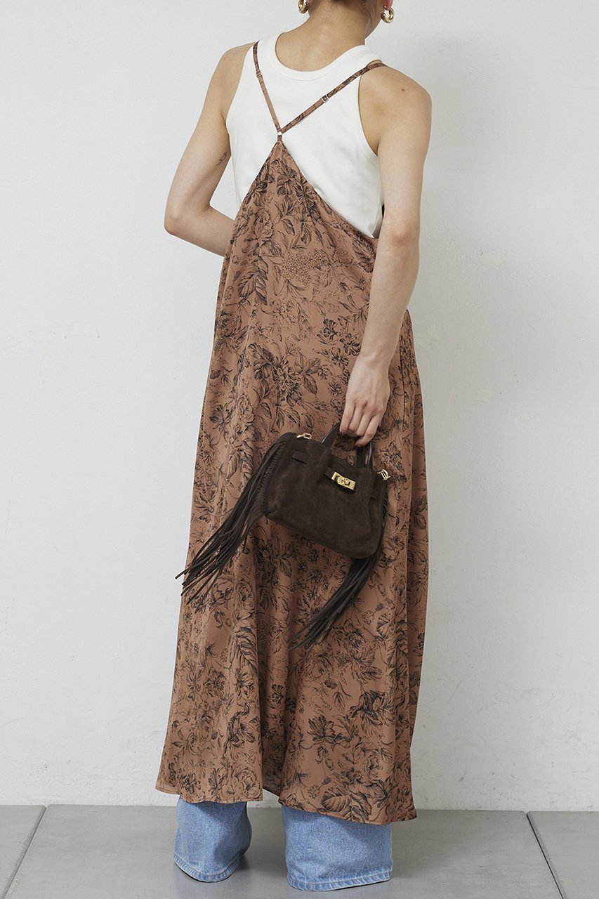 【ガリャルダガランテ/GALLARDAGALANTE】のボタニカルサテンディープVキャミワンピース 人気、トレンドファッション・服の通販 founy(ファニー) ファッション Fashion レディースファッション Fashion for Women ワンピース Dresses キャミソールワンピース Camisole Dresses チュニック Tunic Tops & Dresses 2026年 2026 おすすめ Recommended / Our Picks キャミワンピース Cami Dress, Slip Dress チュニック Tunic, Long Top デニム Denim, Jeans Material ボタニカル Botanical, Floral Pattern ロング Long, Long-Length エレガント 上品 Elegant 夏 Summer 春 Spring S/S・春夏 SS, Spring/Summer, Warm Season other-4|ID: prp329100004861987 ipo3291000000036074538