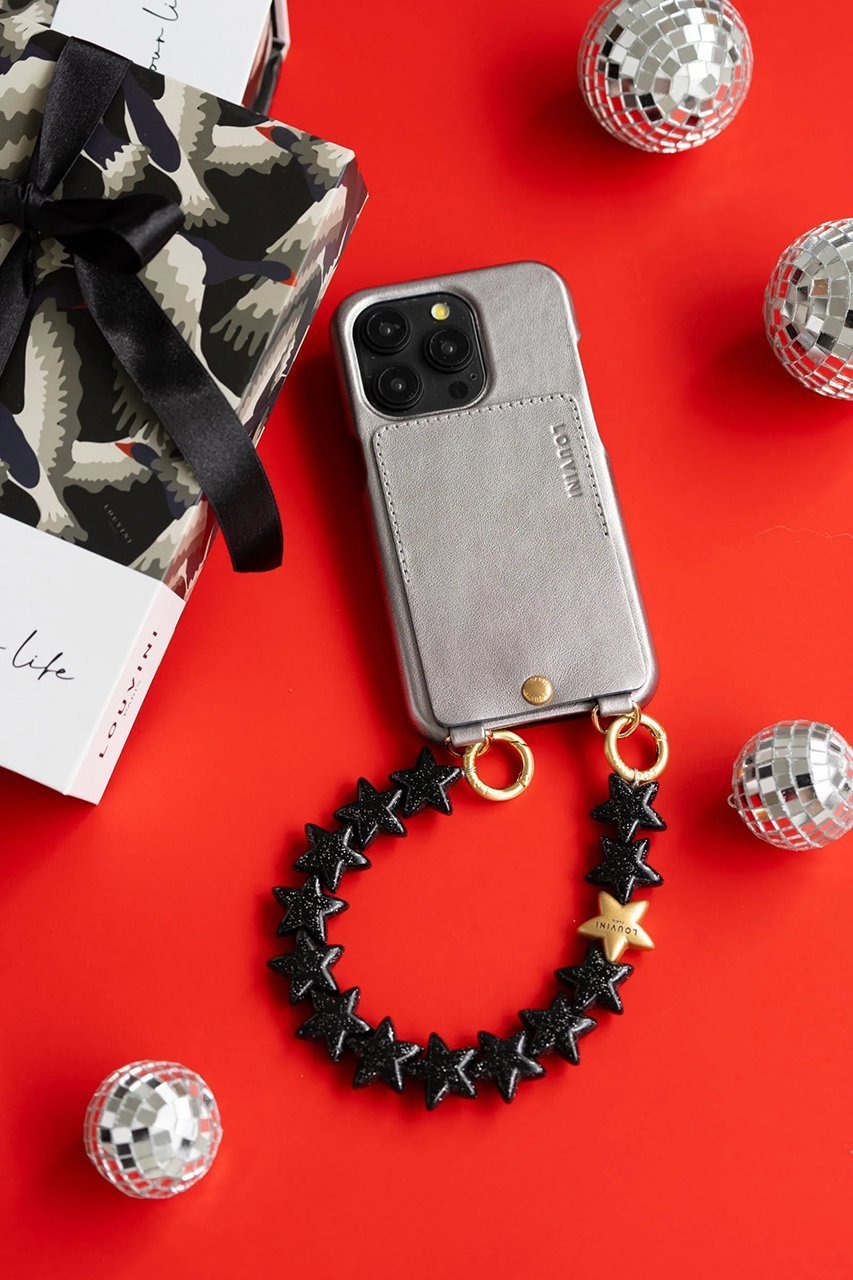 【ルヴィニ パリ/Louvini Paris】のiPhone17 スマホケース LOU METALLIC 人気、トレンドファッション・服の通販 founy(ファニー) 　ファッション　Fashion　レディースファッション　Fashion for Women　春　Spring　カメラ　Camera Accessories　スマート　Smart, Elegant　なめらか　Smooth, Silky Texture　フレーム　Frame, Outline　ポケット　Pocket, Pocket Detail　メタリック　Metallic, Shiny Finish　S/S・春夏　SS, Spring/Summer, Warm Season　夏　Summer　エレガント 上品　Elegant　スマホケース　Smartphone Case　iPhone アイフォーン　iPhone　2026年　2026　other-4|ID: prp329100004862416 ipo3291000000036093585