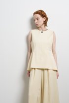 【ランバン オン ブルー/LANVIN en Bleu】のウールツイルペプラムベスト 人気、トレンドファッション・服の通販 founy(ファニー) ファッション Fashion レディースファッション Fashion for Women アウター Coat / Outerwear Collection トップス・カットソー Cut & Sew Tops キャミソール&ノースリーブ Camisoles & Sleeveless Tops シャツ・ブラウス・オフィスカジュアル Elegant Blouses & Button-Ups ベスト&ジレ / 重ね着スタイル Vests & Gilets 2026年 2026 ノースリーブ Sleeveless, No-Sleeve バランス Balance, Style Balance フレア Flare, Flared ベスト Vest, Waistcoat ペプラム Peplum, Flared Hem マニッシュ Mannish, Boyish 夏 Summer 春 Spring S/S・春夏 SS, Spring/Summer, Warm Season thumbnail オフ|ID: prp329100004862431 ipo3291000000036103372