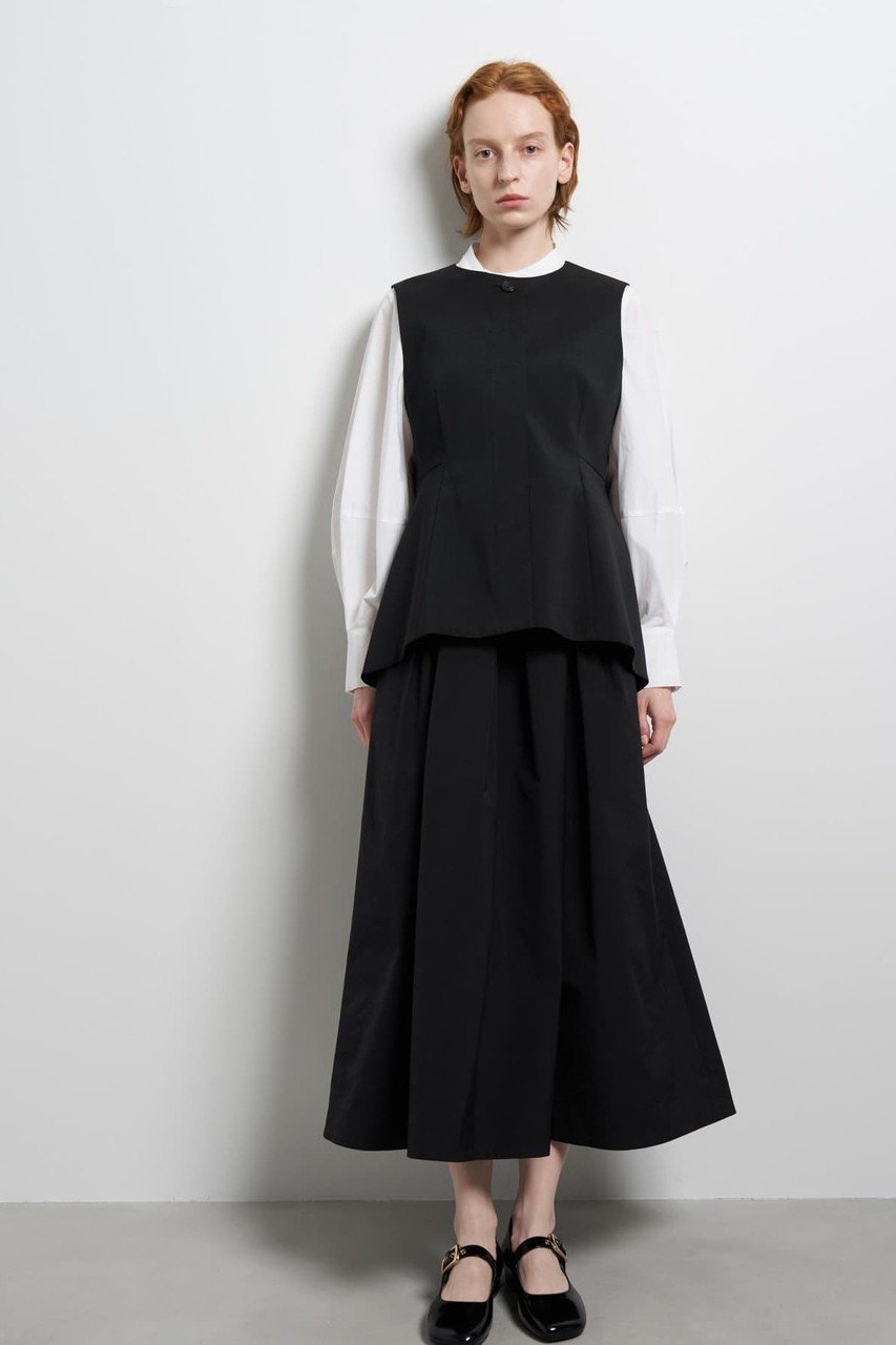 【ランバン オン ブルー/LANVIN en Bleu】のウールツイルペプラムベスト 人気、トレンドファッション・服の通販 founy(ファニー) 　ファッション　Fashion　レディースファッション　Fashion for Women　アウター　Coat / Outerwear Collection　トップス・カットソー　Cut & Sew Tops　キャミソール&ノースリーブ　Camisoles & Sleeveless Tops　シャツ・ブラウス・オフィスカジュアル　Elegant Blouses & Button-Ups　ベスト&ジレ / 重ね着スタイル　Vests & Gilets　2026年　2026　ノースリーブ　Sleeveless, No-Sleeve　バランス　Balance, Style Balance　フレア　Flare, Flared　ベスト　Vest, Waistcoat　ペプラム　Peplum, Flared Hem　マニッシュ　Mannish, Boyish　夏　Summer　春　Spring　S/S・春夏　SS, Spring/Summer, Warm Season　other-7|ID: prp329100004862431 ipo3291000000036103379