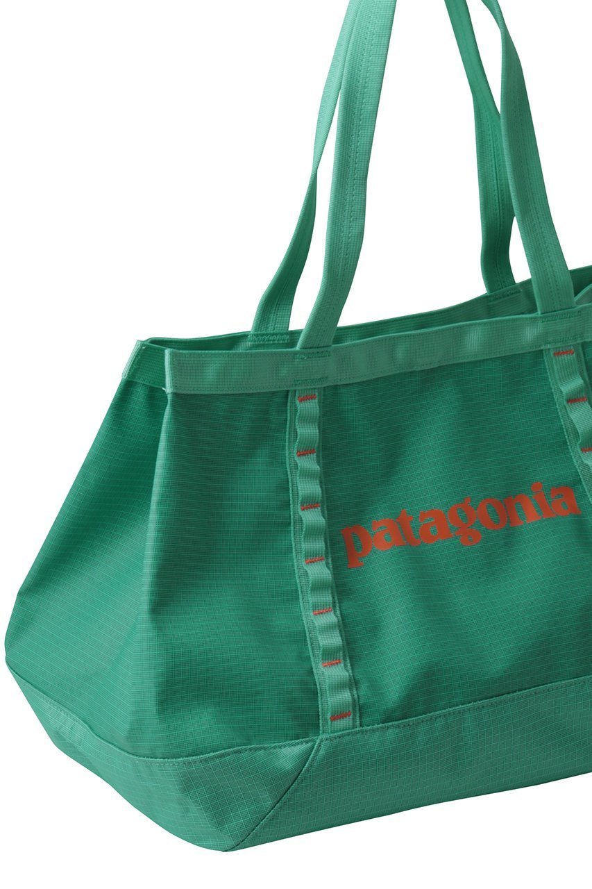 【パタゴニア/Patagonia】の【UNISEX】ブラックホール・トート 25L 人気、トレンドファッション・服の通販 founy(ファニー) 　ファッション　Fashion　レディースファッション　Fashion for Women　バッグ　Bags　スポーツウェア　Functional & Stylish Sportswear　スポーツバッグ・ジム用ポーチ・バックパック　Gym Bag / Sports Backpack / Pouch for Training　2026年　2026　ユニセックス　Unisex, Genderless　コンパクト　Compact, Small Size　スポーツ　Sports, Activewear　フロント　Front, Front Design　ポケット　Pocket, Pocket Detail　夏　Summer　旅行　Travel　春　Spring　S/S・春夏　SS, Spring/Summer, Warm Season　軽量　Lightweight, Ultra Light　other-4|ID: prp329100004862948 ipo3291000000036147437