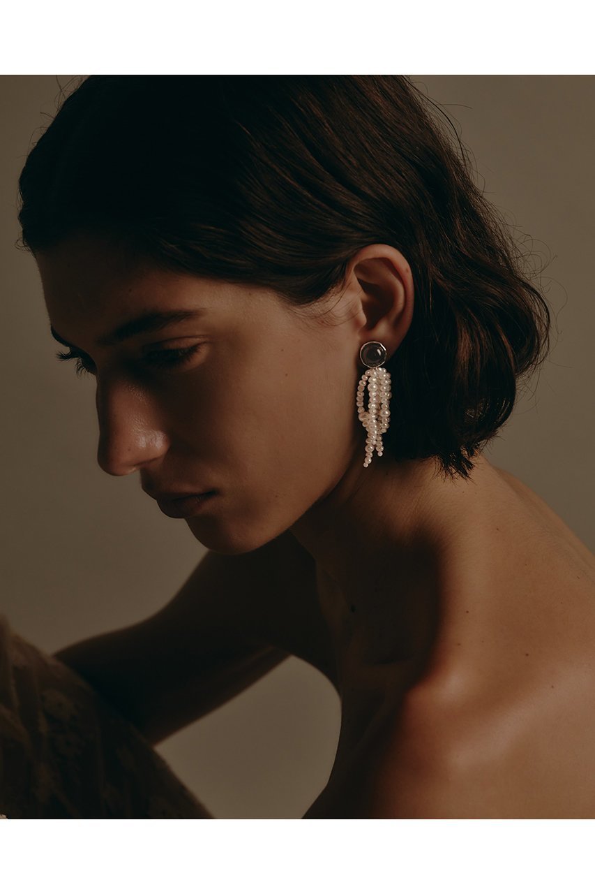 【イリスフォーセブン/IRIS 47】のtarantella pearl イヤリング 人気、トレンドファッション・服の通販 founy(ファニー) ファッション Fashion レディースファッション Fashion for Women ジュエリー Jewelry ファッションリング Fashion Rings イヤリング・フープ・ドロップタイプ Hoop, Drop & Clip Earrings 2026年 2026 イヤリング Earrings キャップ Cap, Baseball Cap コーティング Coating, Coated Finish シリコン Silicone, Silicone Material パール Pearl, Pearl Accent モノトーン Monotone, Black and White 夏 Summer 春 Spring S/S・春夏 SS, Spring/Summer, Warm Season other-5|ID: prp329100004864003 ipo3291000000036189909