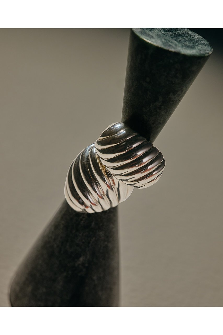 【イリスフォーセブン/IRIS 47】のconchiglie wide リング 人気、トレンドファッション・服の通販 founy(ファニー) 　ファッション　Fashion　レディースファッション　Fashion for Women　2026年　2026　なめらか　Smooth, Silky Texture　シルバー　Silver, Metallic Silver　ジャケット　Jacket, Outerwear　フォルム　Silhouette, Form　モチーフ　Motif, Design Theme　夏　Summer　春　Spring　S/S・春夏　SS, Spring/Summer, Warm Season　other-3|ID: prp329100004864016 ipo3291000000036189971