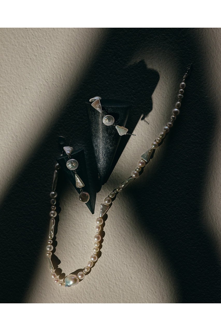 【イリスフォーセブン/IRIS 47】のmozaic pearl ピアス 人気、トレンドファッション・服の通販 founy(ファニー) 　ファッション　Fashion　レディースファッション　Fashion for Women　ジュエリー　Jewelry　ファッションリング　Fashion Rings　イヤリング・フープ・ドロップタイプ　Hoop, Drop & Clip Earrings　2026年　2026　なめらか　Smooth, Silky Texture　イヤリング　Earrings　パール　Pearl, Pearl Accent　モダン　Modern, Contemporary　夏　Summer　春　Spring　S/S・春夏　SS, Spring/Summer, Warm Season　other-6|ID: prp329100004864036 ipo3291000000036190081