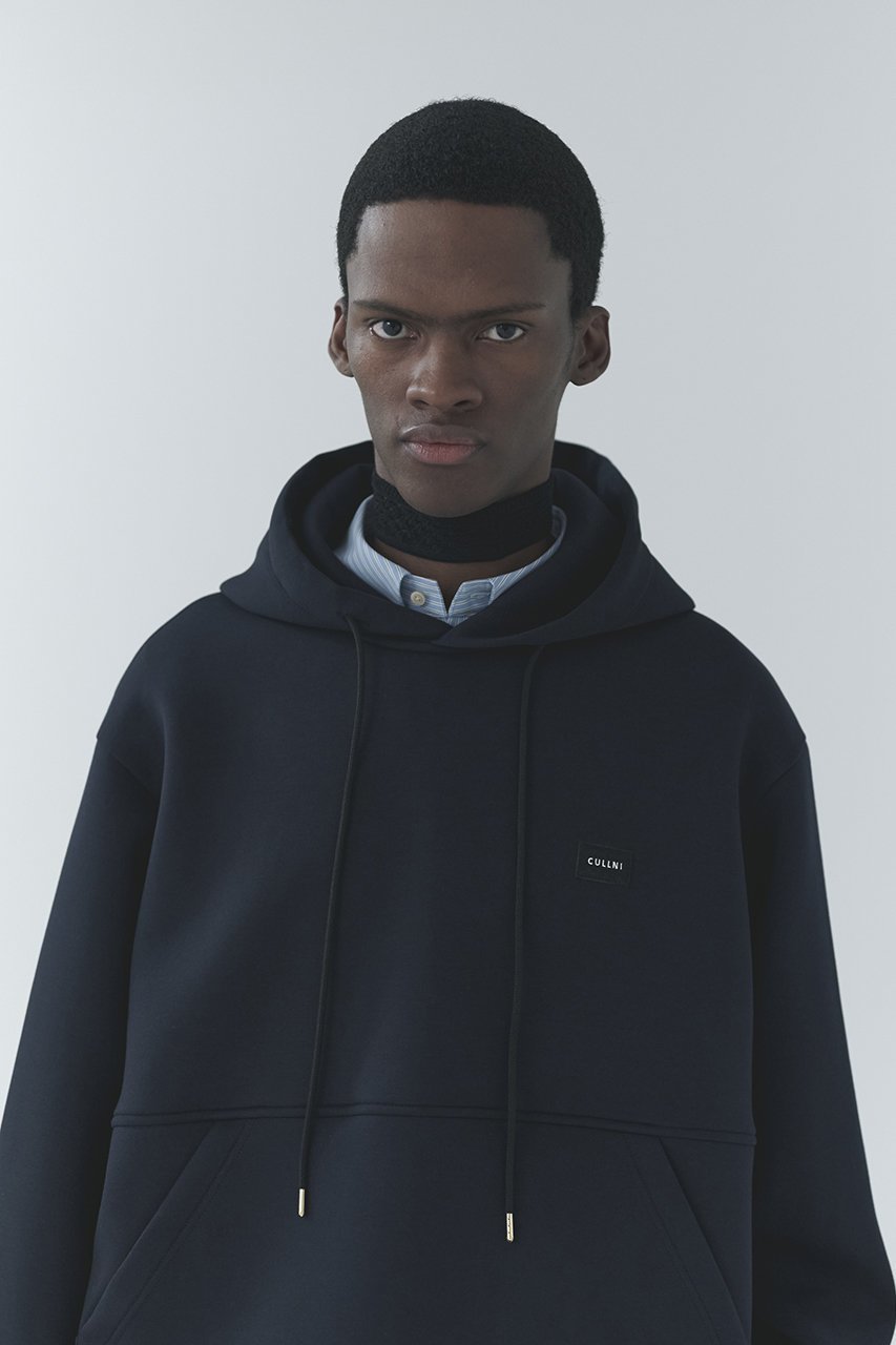 【クルニ/CULLNI】の【UNISEX】CULLNI エンブロイダリー パッチフーディー 人気、トレンドファッション・服の通販 founy(ファニー) ファッション Fashion レディースファッション Fashion for Women トップス・カットソー Cut & Sew Tops シャツ・ブラウス・オフィスカジュアル Elegant Blouses & Button-Ups レディースパーカー・カジュアルフーディー Casual Hoodies & Sweatshirts ロングTシャツ・Tシャツ Longline T-Shirts & Tees スウェット・クルーネックトップス Sweatshirts & Crewnecks / Relaxed Fit Sweat Tops カットソー・ベーシックTシャツ Cut-and-Sewn Tops / Stretch Tees & Basics 2026年 2026 ユニセックス Unisex, Genderless エンブロイダリー Embroidery Design スリーブ Sleeve, Long Sleeve / Short Sleeve パッチ Patch, Appliqué ロング Long, Long-Length 夏 Summer 春 Spring S/S・春夏 SS, Spring/Summer, Warm Season other-6|ID: prp329100004864115 ipo3291000000036190744