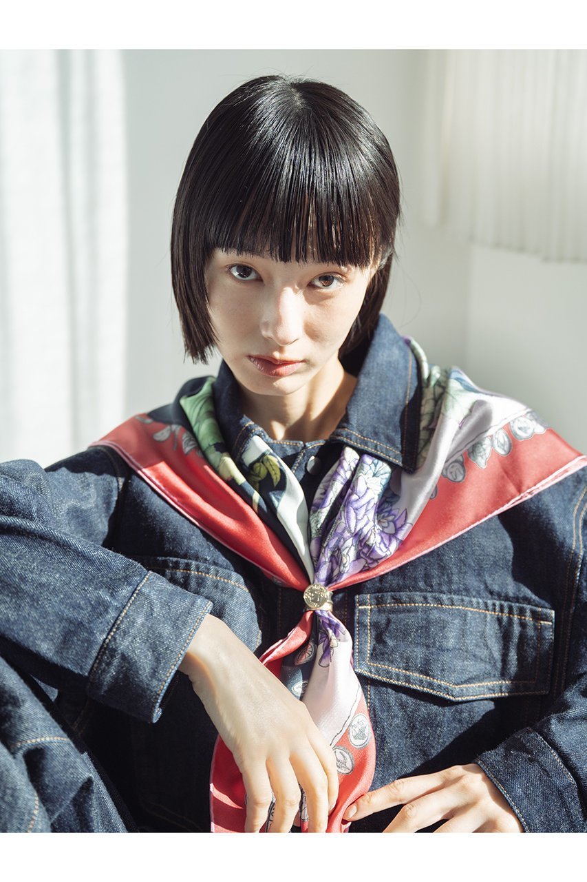 【その他のブランド/Other】のBotany Giltシルクスカーフ 88cmx88cm 人気、トレンドファッション・服の通販 founy(ファニー) 　ファッション　Fashion　レディースファッション　Fashion for Women　ストール　Soft & Warm Scarves　マフラー・スヌード / 冬小物の定番　Scarves & Mufflers　コイン　Coin, Coin Design　シルク　Silk, 100% Silk　スカーフ　Scarf, Neckwear　ストール　Stole, Wrap　フリンジ　Fringe, Tassel　マフラー　Scarf, Muffler　エレガント 上品　Elegant　新作・新入荷　New Arrivals / New In　other-3|ID: prp329100004864133 ipo3291000000036190876