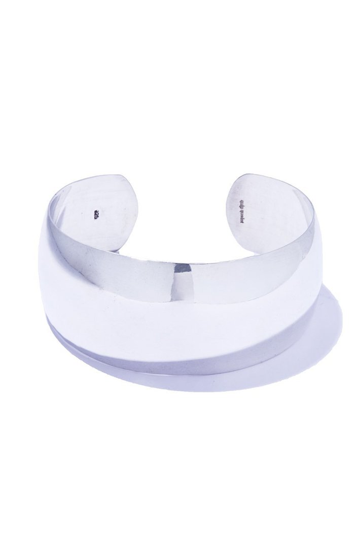 【クイップ クエイント/quip queint】のorganic curve バングル インテリア・キッズ・メンズ・レディースファッション・服の通販 founy(ファニー) https://founy.com/ ファッション Fashion レディースファッション Fashion for Women ジュエリー Jewelry チェーン＆カフブレスレット Cuff & Chain Bracelets バングル・カフブレスレット Bangles & Cuff Bracelets 2026年 2026 なめらか Smooth, Silky Texture カットソー Cut and Sewn Top シアー Sheer, See-Through シルバー Silver, Metallic Silver シンプル Simple, Minimal バングル Bangle, Bracelet 夏 Summer 春 Spring S/S・春夏 SS, Spring/Summer, Warm Season |ID: prp329100004864988 ipo3291000000036210696