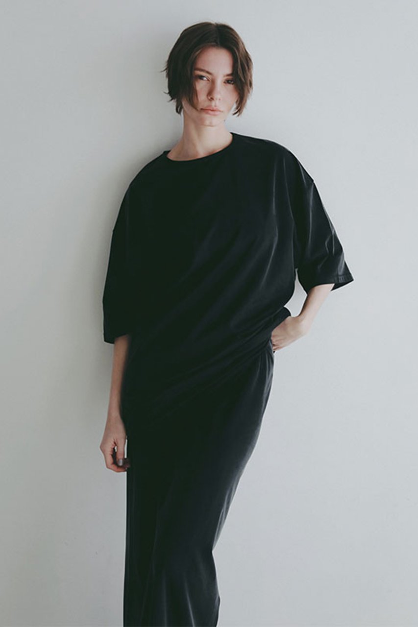 【エトレトウキョウ/ETRE TOKYO】のキュプラジャージオーバーサイズTee インテリア・キッズ・メンズ・レディースファッション・服の通販 founy(ファニー) 　ファッション　Fashion　レディースファッション　Fashion for Women　トップス・カットソー　Cut & Sew Tops　シャツ・ブラウス・オフィスカジュアル　Elegant Blouses & Button-Ups　ロングTシャツ・Tシャツ　Longline T-Shirts & Tees　カットソー・ベーシックTシャツ　Cut-and-Sewn Tops / Stretch Tees & Basics　カットソー　Cut and Sewn Top　キュプラ　Cupro, Eco Fabric　ショルダー　Shoulder, Shoulder Strap　ショート　Short, Short Length　シンプル　Simple, Minimal　スリーブ　Sleeve, Long Sleeve / Short Sleeve　ドロップ　Drop Shoulder, Dropped Style　バランス　Balance, Style Balance　フォルム　Silhouette, Form　リラックス　Relax, Relaxed Fit　ヴィンテージ　Vintage Style　エレガント 上品　Elegant　新作・新入荷　New Arrivals / New In　ブラック|ID: prp329100004865050 ipo3291000000036211110