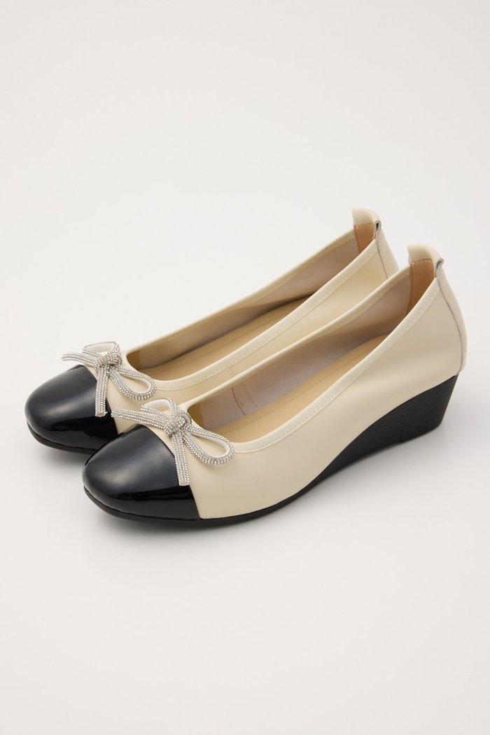 【スタッカート/STACCATO】のエリーゼウェッジソールパンプス インテリア・キッズ・メンズ・レディースファッション・服の通販 founy(ファニー) https://founy.com/ ファッション Fashion レディースファッション Fashion for Women なめらか Smooth, Silky Texture フィット Fit, Slim Fit リボン Ribbon, Bow エレガント 上品 Elegant 人気 Popular, Best Seller 新作・新入荷 New Arrivals / New In 軽量 Lightweight, Ultra Light |ID: prp329100004865057 ipo3291000000036211165