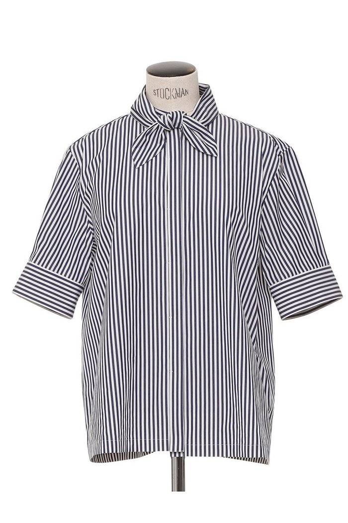 【オブリオ/AUBRIOT】のコットンポプリンシャツ インテリア・キッズ・メンズ・レディースファッション・服の通販 founy(ファニー) https://founy.com/ ファッション Fashion レディースファッション Fashion for Women トップス・カットソー Cut & Sew Tops シャツ・ブラウス・オフィスカジュアル Elegant Blouses & Button-Ups クラシック Classic, Timeless Style ショート Short, Short Length スリーブ Sleeve, Long Sleeve / Short Sleeve ボックス Boxy, Box Shape モダン Modern, Contemporary リボン Ribbon, Bow リラックス Relax, Relaxed Fit 再入荷 Restock / Back in Stock 半袖 Short Sleeve, Half Sleeve 定番 Standard, Basic Item |ID: prp329100004865140 ipo3291000000036211717