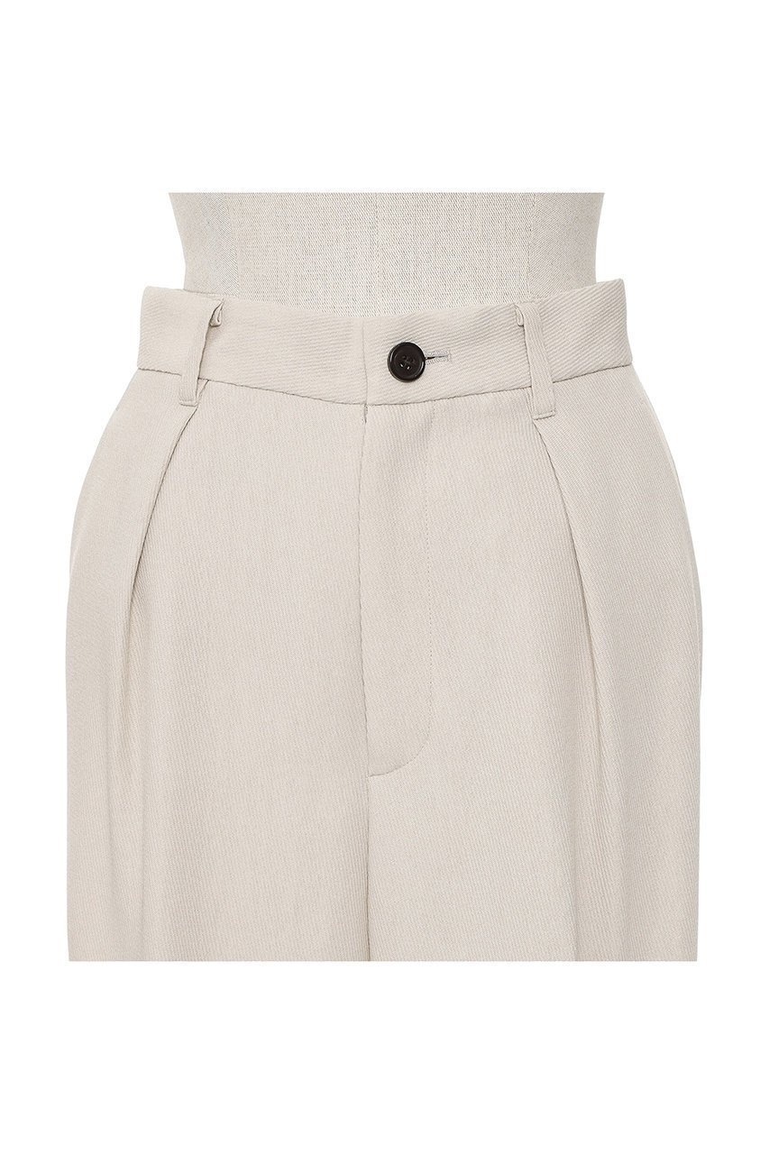 【オブリオ/AUBRIOT】のリッチドライトリコチンテーパードパンツ 人気、トレンドファッション・服の通販 founy(ファニー) 　ファッション　Fashion　レディースファッション　Fashion for Women　パンツ　Pants & Trousers　2026年　2026　とろみ　Fluid, Flowy Fabric　なめらか　Smooth, Silky Texture　イタリア　Italy　ドレープ　Drape, Draping Fabric　フォルム　Silhouette, Form　プリーツ　Pleats, Pleated　ボトム　Bottoms, Lower Wear　ラグジュアリー　Luxury, Elegant　夏　Summer　春　Spring　S/S・春夏　SS, Spring/Summer, Warm Season　other-4|ID: prp329100004865148 ipo3291000000036211789