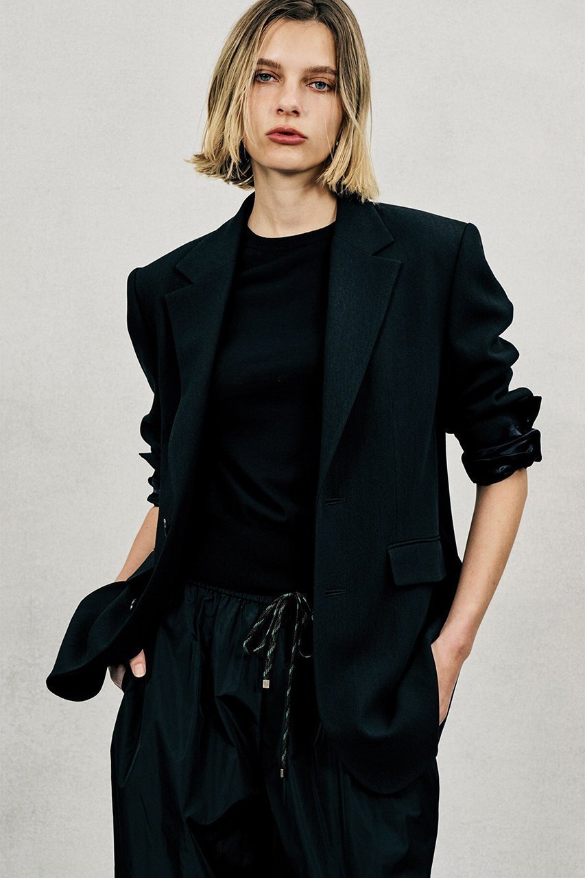 【オブリオ/AUBRIOT】のリッチドライトリコチンジャケット インテリア・キッズ・メンズ・レディースファッション・服の通販 founy(ファニー) ファッション Fashion レディースファッション Fashion for Women アウター Coat / Outerwear Collection レディースジャケット・軽アウター Jackets 2026年 2026 とろみ Fluid, Flowy Fabric なめらか Smooth, Silky Texture イタリア Italy ジャケット Jacket, Outerwear ドレープ Drape, Draping Fabric バランス Balance, Style Balance フェミニン Feminine, Girly フォルム Silhouette, Form ラグジュアリー Luxury, Elegant 夏 Summer 春 Spring S/S・春夏 SS, Spring/Summer, Warm Season ネイビー|ID: prp329100004865157 ipo3291000000036211865