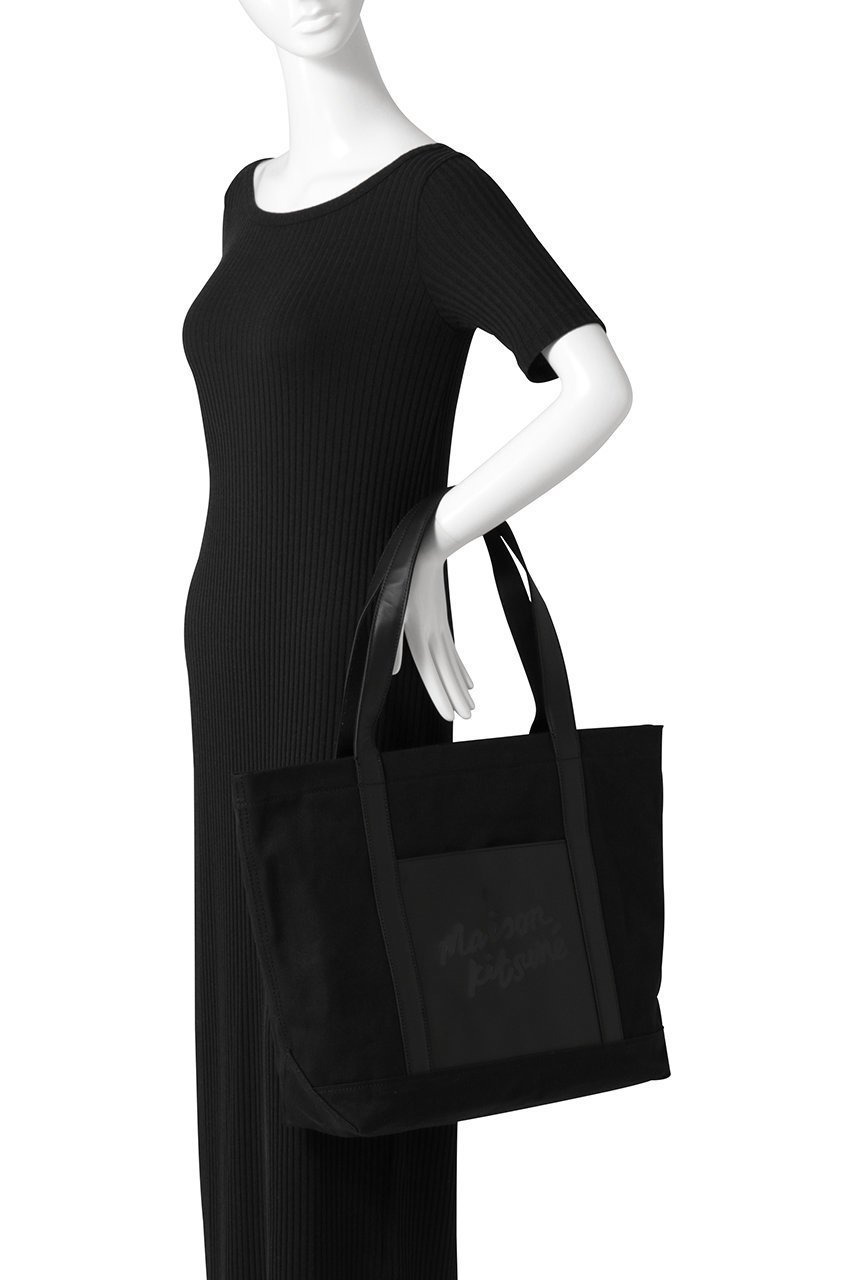 【メゾン キツネ/MAISON KITSUNE】の【UNISEX】CANVAS AND LEATHER LARGE トートバッグ 人気、トレンドファッション・服の通販 founy(ファニー) ファッション Fashion レディースファッション Fashion for Women バッグ Bags 2026年 2026 ユニセックス Unisex, Genderless なめらか Smooth, Silky Texture キャンバス Canvas, Canvas Fabric シンプル Simple, Minimal ポケット Pocket, Pocket Detail ワーク Workwear, Utility Style 夏 Summer 旅行 Travel 春 Spring S/S・春夏 SS, Spring/Summer, Warm Season other-2|ID: prp329100004865237 ipo3291000000036212363