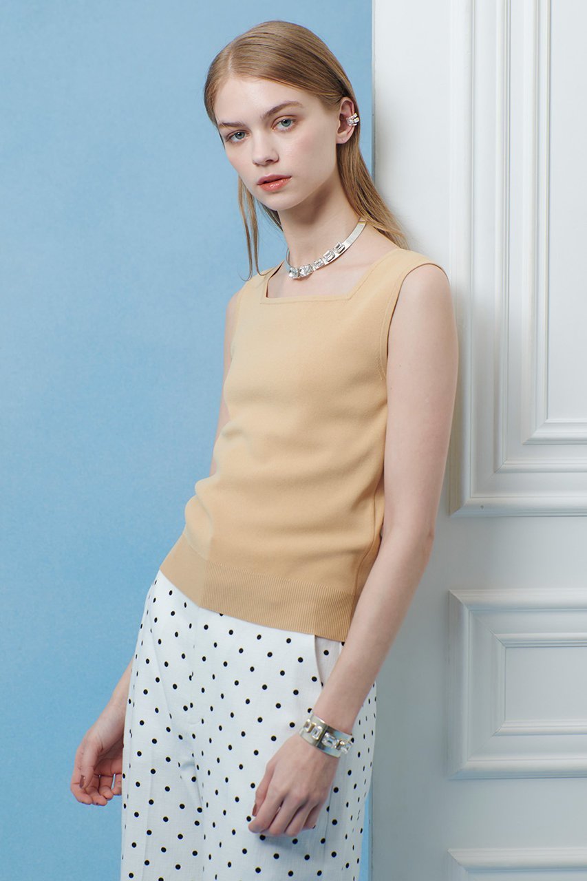 【アルアバイル/allureville】の【LOULOU WILLOUGHBY】スクエアタンク 人気、トレンドファッション・服の通販 founy(ファニー) 　ファッション　Fashion　レディースファッション　Fashion for Women　トップス・カットソー　Cut & Sew Tops　キャミソール&ノースリーブ　Camisoles & Sleeveless Tops　シャツ・ブラウス・オフィスカジュアル　Elegant Blouses & Button-Ups　ロングTシャツ・Tシャツ　Longline T-Shirts & Tees　カットソー・ベーシックTシャツ　Cut-and-Sewn Tops / Stretch Tees & Basics　2026年　2026　インナー　Innerwear　キャミソール　Camisole, Spaghetti Strap Top　ジャケット　Jacket, Outerwear　スクエア　Square, Square Shape　タンク　Tank Top, Sleeveless Top　デコルテ　Décolleté, Neckline　エレガント 上品　Elegant　夏　Summer　春　Spring　S/S・春夏　SS, Spring/Summer, Warm Season　other-5|ID: prp329100004865300 ipo3291000000036212901