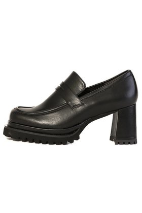 【ダニエラ アンド ジェマ/Daniella & GEMMA】 【レイン対応】ストームスクエアトゥローファー人気、トレンドファッション・服の通販 founy(ファニー) ファッション Fashion レディースファッション Fashion for Women 2026年 2026 おすすめ Recommended / Our Picks シューズ Shoes, Footwear スタイリッシュ Stylish, Fashionable フラット Flat, Flat Shoes レイン Rain, Rainproof ワイド Wide, Wide Fit 夏 Summer 春 Spring S/S・春夏 SS, Spring/Summer, Warm Season |ID:prp329100004865314