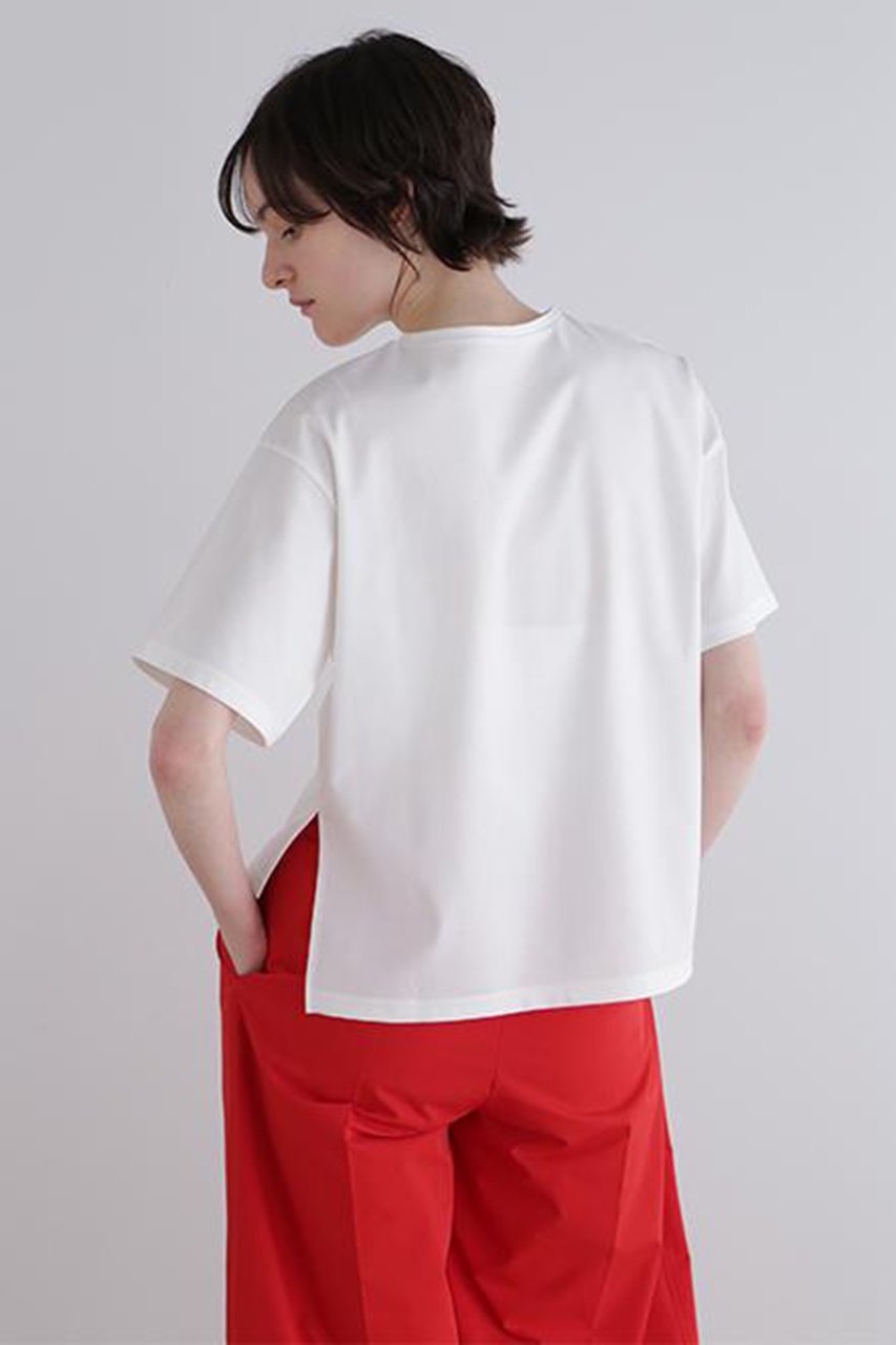 【ル フィル/LE PHIL】のパーフェクトTコンパクトポンチ 人気、トレンドファッション・服の通販 founy(ファニー) 　ファッション　Fashion　レディースファッション　Fashion for Women　トップス・カットソー　Cut & Sew Tops　シャツ・ブラウス・オフィスカジュアル　Elegant Blouses & Button-Ups　ロングTシャツ・Tシャツ　Longline T-Shirts & Tees　カットソー・ベーシックTシャツ　Cut-and-Sewn Tops / Stretch Tees & Basics　2026年　2026　おすすめ　Recommended / Our Picks　コンパクト　Compact, Small Size　ショート　Short, Short Length　シンプル　Simple, Minimal　ジャケット　Jacket, Outerwear　ストレッチ　Stretch, Stretchy Fabric　スリット　Slit, Slit Detail　スリーブ　Sleeve, Long Sleeve / Short Sleeve　セットアップ　Set-Up, Coordinated Outfit　フィット　Fit, Slim Fit　ベーシック　Basic, Essential　半袖　Short Sleeve, Half Sleeve　夏　Summer　春　Spring　S/S・春夏　SS, Spring/Summer, Warm Season　other-6|ID: prp329100004866269 ipo3291000000036232606