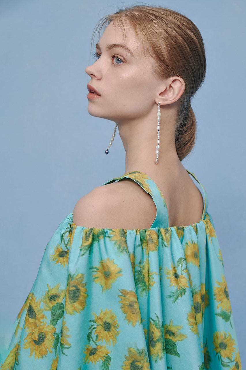 【アルアバイル/allureville】の【LOULOU WILLOUGHBY】サンフラワープリントブラウス 人気、トレンドファッション・服の通販 founy(ファニー) 　ファッション　Fashion　レディースファッション　Fashion for Women　トップス・カットソー　Cut & Sew Tops　シャツ・ブラウス・オフィスカジュアル　Elegant Blouses & Button-Ups　花柄・フラワープリント・モチーフ　Floral Prints & Motifs / Flower Pattern Tops　2026年　2026　ギャザー　Gathered, Ruffled　ショート　Short, Short Length　スリーブ　Sleeve, Long Sleeve / Short Sleeve　タフタ　Taffeta, Structured Fabric　プリント　Print, Printed Pattern　ラップ　Wrap, Wrap Design　エレガント 上品　Elegant　夏　Summer　春　Spring　S/S・春夏　SS, Spring/Summer, Warm Season　other-5|ID: prp329100004866297 ipo3291000000036233075