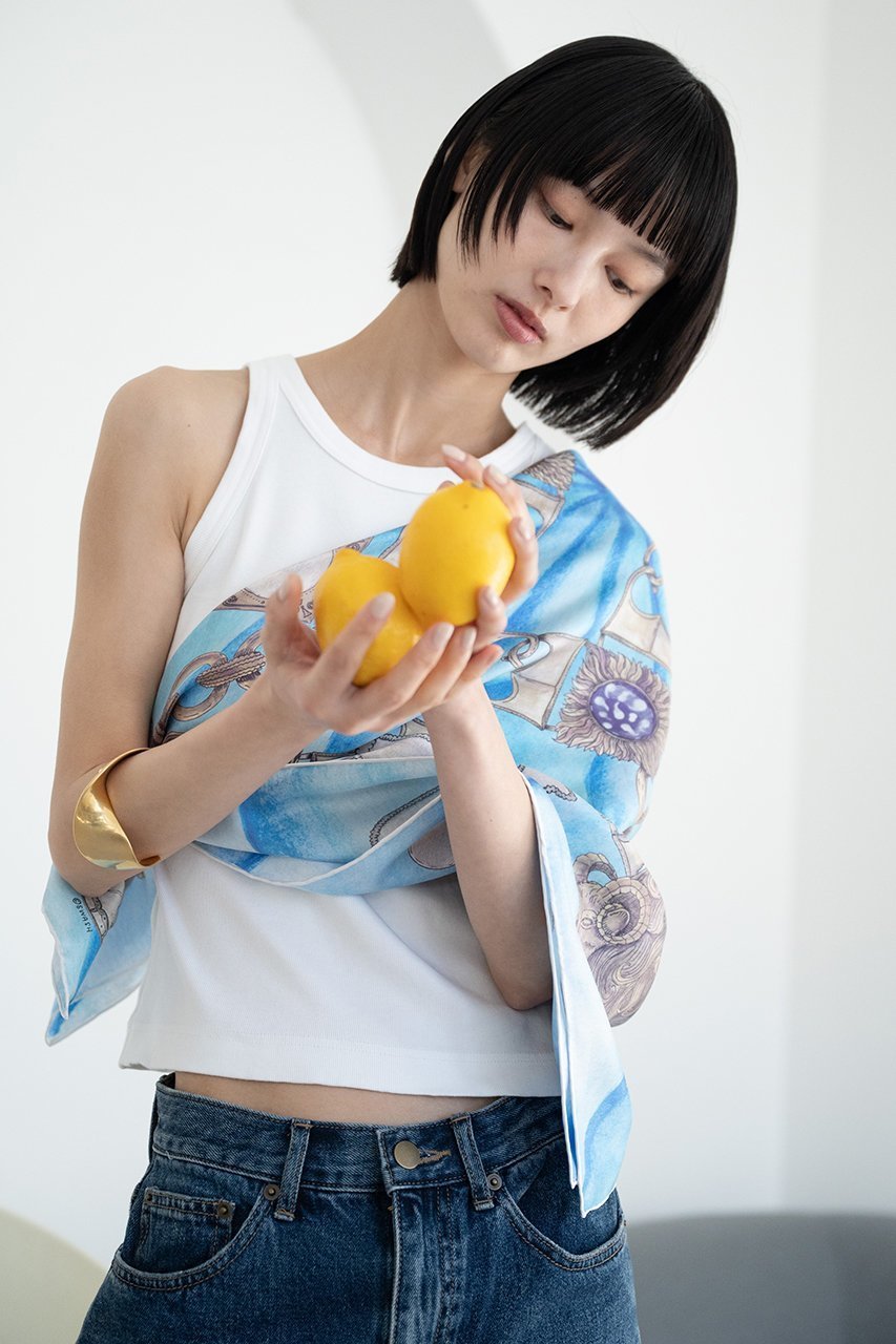 【その他のブランド/Other】のFiligree Menagerieシルクスカーフ 88cmx88cm 人気、トレンドファッション・服の通販 founy(ファニー) 　ファッション　Fashion　レディースファッション　Fashion for Women　ストール　Soft & Warm Scarves　マフラー・スヌード / 冬小物の定番　Scarves & Mufflers　シルク　Silk, 100% Silk　スカーフ　Scarf, Neckwear　ストール　Stole, Wrap　マフラー　Scarf, Muffler　モチーフ　Motif, Design Theme　エレガント 上品　Elegant　新作・新入荷　New Arrivals / New In　other-3|ID: prp329100004866587 ipo3291000000036246320