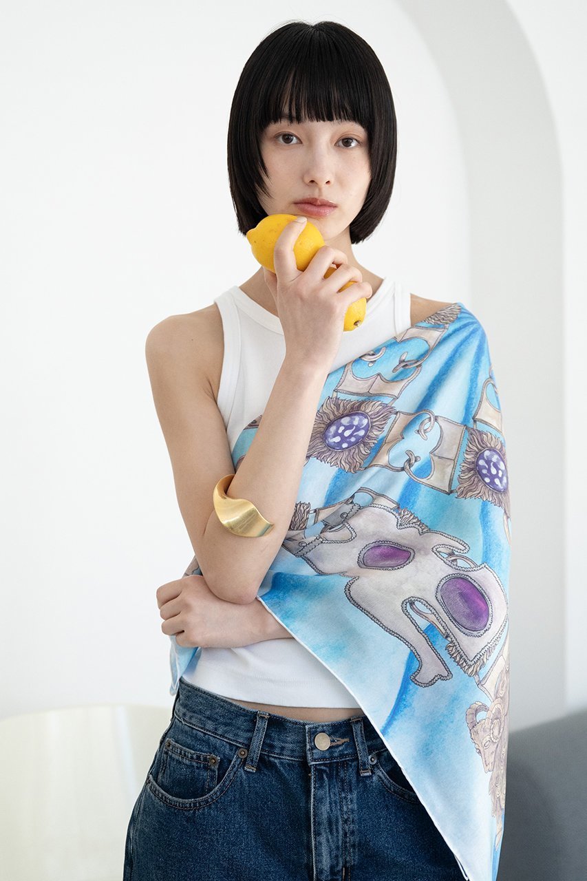 【その他のブランド/Other】のFiligree Menagerieシルクスカーフ 88cmx88cm 人気、トレンドファッション・服の通販 founy(ファニー) 　ファッション　Fashion　レディースファッション　Fashion for Women　ストール　Soft & Warm Scarves　マフラー・スヌード / 冬小物の定番　Scarves & Mufflers　シルク　Silk, 100% Silk　スカーフ　Scarf, Neckwear　ストール　Stole, Wrap　マフラー　Scarf, Muffler　モチーフ　Motif, Design Theme　エレガント 上品　Elegant　新作・新入荷　New Arrivals / New In　other-4|ID: prp329100004866587 ipo3291000000036246321