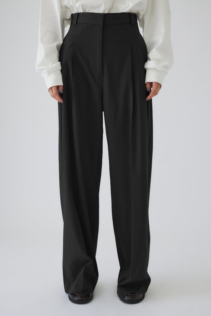 【リムアーク/RIM.ARK】のLoose slacks/スラックス インテリア・キッズ・メンズ・レディースファッション・服の通販 founy(ファニー) https://founy.com/ ファッション Fashion レディースファッション Fashion for Women パンツ Pants & Trousers シンプル Simple, Minimal スラックス Slacks, Dress Pants フォルム Silhouette, Form ルーズ Loose, Oversized 定番 Standard, Basic Item |ID: prp329100004872525 ipo3291000000036892240