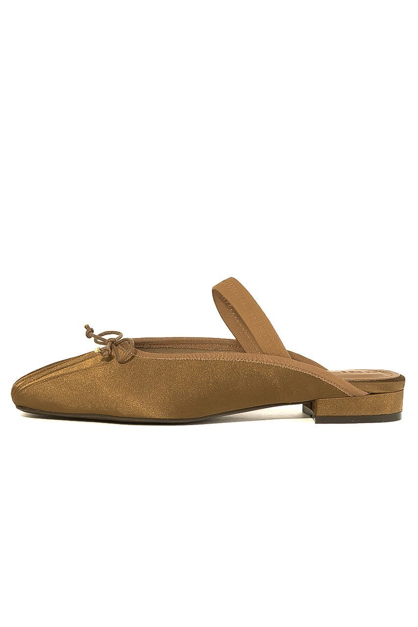 【ダニエラ アンド ジェマ/Daniella & GEMMA】のサテンバレエミュール 人気、トレンドファッション・服の通販 founy(ファニー) 　ファッション　Fashion　レディースファッション　Fashion for Women　クッション　Cushion, Throw Pillow　サテン　Satin, Glossy Fabric　サンダル　Sandals, Summer Shoes　シューズ　Shoes, Footwear　ソックス　Socks, Hosiery　バレエ　Ballet, Ballet Style　ミュール　Mule, Backless Shoes　エレガント 上品　Elegant　新作・新入荷　New Arrivals / New In　other-2|ID: prp329100004872665 ipo3291000000036343096