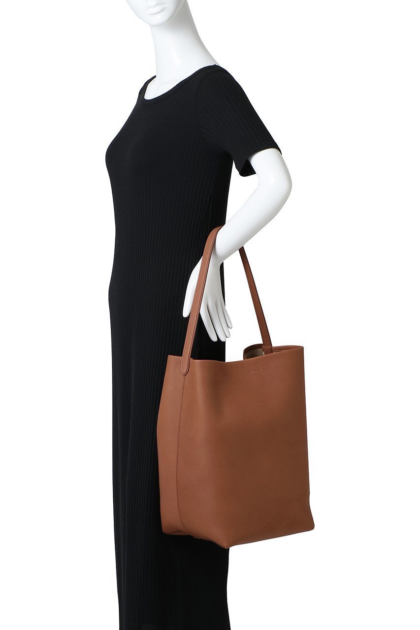 【ザ ロウ/THE ROW】のLARGE N/S PARK TOTE(SADDLE LEATHER) 人気、トレンドファッション・服の通販 founy(ファニー) 　ファッション　Fashion　レディースファッション　Fashion for Women　バッグ　Bags　ユニセックス　Unisex, Genderless　トレンド　Trend, Trending Now　定番　Standard, Basic Item　other-2|ID: prp329100004872704 ipo3291000000036892957