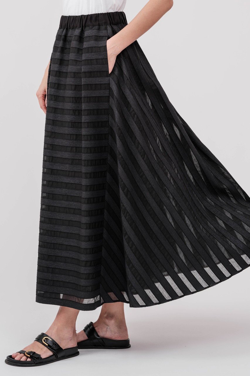 【ドメル/DOMELLE】のシアー ストライプ スカート 大人の最旬トレンドファッション＆コーディネート founy(ファウニー) 　ファッション　Fashion　レディースファッション　Fashion for Women　スカート　Skirts　ロングスカート　Long Skirts / Maxi & Midi Skirts　カッティング　Cutting Detail　ギャザー　Gathered, Ruffled　サマー　Summer, Summer Style　シアー　Sheer, See-Through　シンプル　Simple, Minimal　ストライプ　Stripe, Striped Pattern　ロング　Long, Long-Length　other-6|ID: prp329100004872729 ipo3291000000037238026