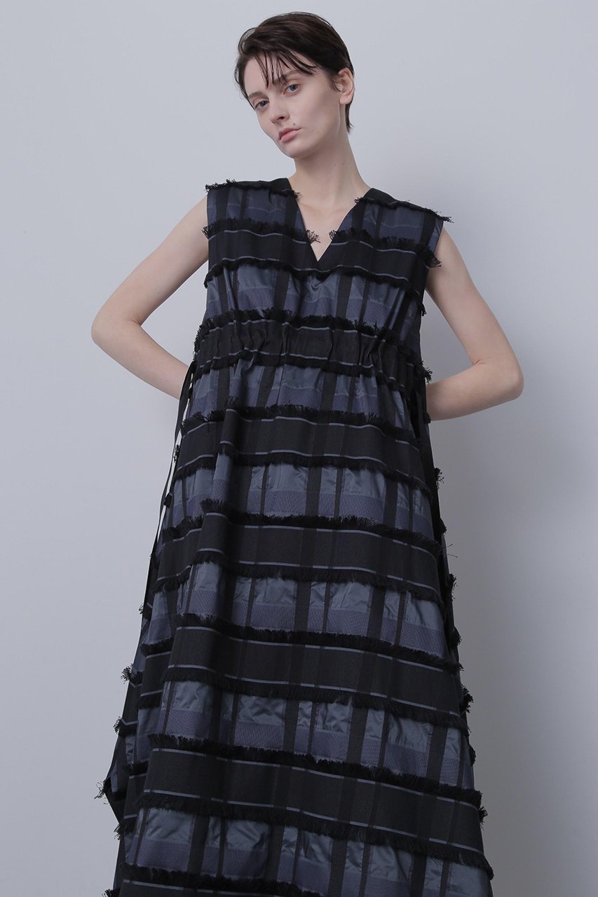 【ヒューエルミュージアム/hueLe Museum】の【hLM】チェックジャガードワンピース インテリア・キッズ・メンズ・レディースファッション・服の通販 founy(ファニー) 　ファッション　Fashion　レディースファッション　Fashion for Women　ワンピース　Dresses　チュニック　Tunic Tops & Dresses　ジャカード／ジャガード　Jacquard, Woven Pattern　タフタ　Taffeta, Structured Fabric　チュニック　Tunic, Long Top　フロント　Front, Front Design　ラウンド　Round, Round Neck　ロング　Long, Long-Length　ブルー|ID: prp329100004872776 ipo3291000000036344082