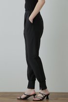 【ヒューエルミュージアム/hueLe Museum】の【STUMBLY】Narrow Jogger Pants 人気、トレンドファッション・服の通販 founy(ファニー) ファッション Fashion レディースファッション Fashion for Women パンツ Pants & Trousers スポーティ Sporty, Casual Athletic スマート Smart, Elegant スリット Slit, Slit Detail センター Center, Center Line フロント Front, Front Design thumbnail ブラック|ID: prp329100004872823 ipo3291000000036344719