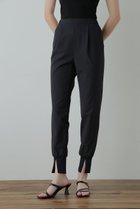 【ヒューエルミュージアム/hueLe Museum】の【STUMBLY】Narrow Jogger Pants 人気、トレンドファッション・服の通販 founy(ファニー) ファッション Fashion レディースファッション Fashion for Women パンツ Pants & Trousers スポーティ Sporty, Casual Athletic スマート Smart, Elegant スリット Slit, Slit Detail センター Center, Center Line フロント Front, Front Design thumbnail ネイビー|ID: prp329100004872823 ipo3291000000036344721