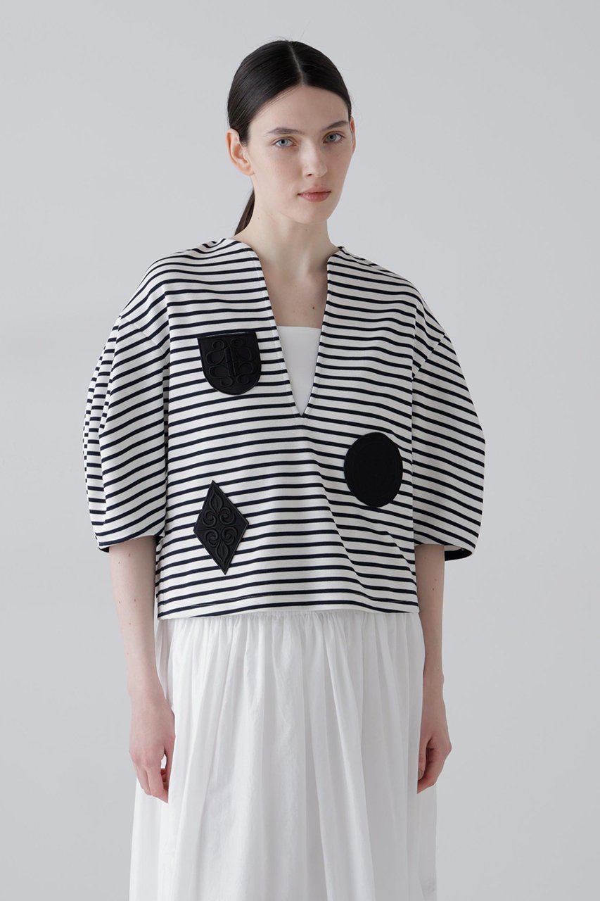 【アドーア/ADORE】のエンブレムボーダー インテリア・キッズ・メンズ・レディースファッション・服の通販 founy(ファニー) 　ファッション　Fashion　レディースファッション　Fashion for Women　トップス・カットソー　Cut & Sew Tops　シャツ・ブラウス・オフィスカジュアル　Elegant Blouses & Button-Ups　ロングTシャツ・Tシャツ　Longline T-Shirts & Tees　カットソー・ベーシックTシャツ　Cut-and-Sewn Tops / Stretch Tees & Basics　コンパクト　Compact, Small Size　ショート　Short, Short Length　スリーブ　Sleeve, Long Sleeve / Short Sleeve　バスク　Basque, Basque Style　ボーダー　Border, Stripe　モノトーン　Monotone, Black and White　新作・新入荷　New Arrivals / New In　ホワイト|ID: prp329100004872855 ipo3291000000036344988