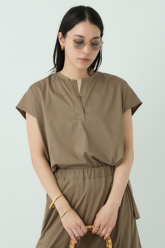 【カオス/Chaos】のシシカットプルオーバー インテリア・キッズ・メンズ・レディースファッション・服の通販 founy(ファニー) https://founy.com/ ファッション Fashion レディースファッション Fashion for Women トップス・カットソー Cut & Sew Tops シャツ・ブラウス・オフィスカジュアル Elegant Blouses & Button-Ups カジュアルプルオーバー・ニットトップス Pullovers & Knit Tops / Casual Pullovers おすすめ Recommended / Our Picks なめらか Smooth, Silky Texture エレガント 上品 Elegant ショート Short, Short Length シルク Silk, 100% Silk スキッパー Skipper, Open Collar スリーブ Sleeve, Long Sleeve / Short Sleeve 羽織 Haori, Light Jacket |ID: prp329100004872893 ipo3291000000036345320