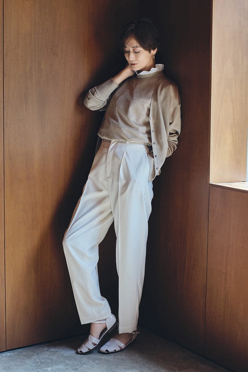 【プルミエ アロンディスモン/1er Arrondissement】の【富岡佳子×1er Arrondissement】スタンドラッフルカラーブラウス 人気、トレンドファッション・服の通販 founy(ファニー) ファッション Fashion レディースファッション Fashion for Women トップス・カットソー Cut & Sew Tops シャツ・ブラウス・オフィスカジュアル Elegant Blouses & Button-Ups スタンド Stand Collar, Upright Stand スラックス Slacks, Dress Pants スリーブ Sleeve, Long Sleeve / Short Sleeve デニム Denim, Jeans Material ラッフル Ruffle, Frill ロング Long, Long-Length other-3|ID: prp329100004872934 ipo3291000000036345622