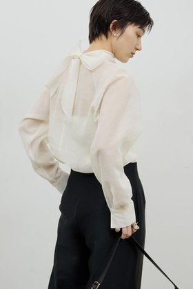 【ガリャルダガランテ/GALLARDAGALANTE】 シアーボウタイブラウス人気、トレンドファッション・服の通販 founy(ファニー) ファッション Fashion レディースファッション Fashion for Women トップス・カットソー Cut & Sew Tops シャツ・ブラウス・オフィスカジュアル Elegant Blouses & Button-Ups クラシカル Classical, Vintage-Inspired コンパクト Compact, Small Size シアー Sheer, See-Through スリーブ Sleeve, Long Sleeve / Short Sleeve ロング Long, Long-Length |ID:prp329100004873164