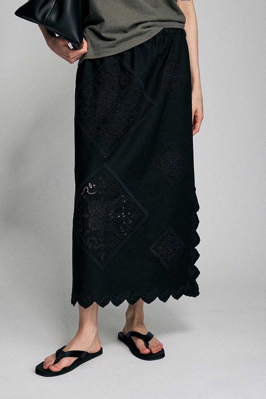 【ブリル/BRILL】のシシュウタイトスカート 人気、トレンドファッション・服の通販 founy(ファニー) 　ファッション　Fashion　レディースファッション　Fashion for Women　スカート　Skirts　ロングスカート　Long Skirts / Maxi & Midi Skirts　ストレート　Straight, Straight Cut　スリット　Slit, Slit Detail　パッチワーク　Patchwork, Mixed Fabric　リネン　Linen, Linen Fabric　ロング　Long, Long-Length　 other-1|ID: prp329100004873202 ipo3291000000036894670