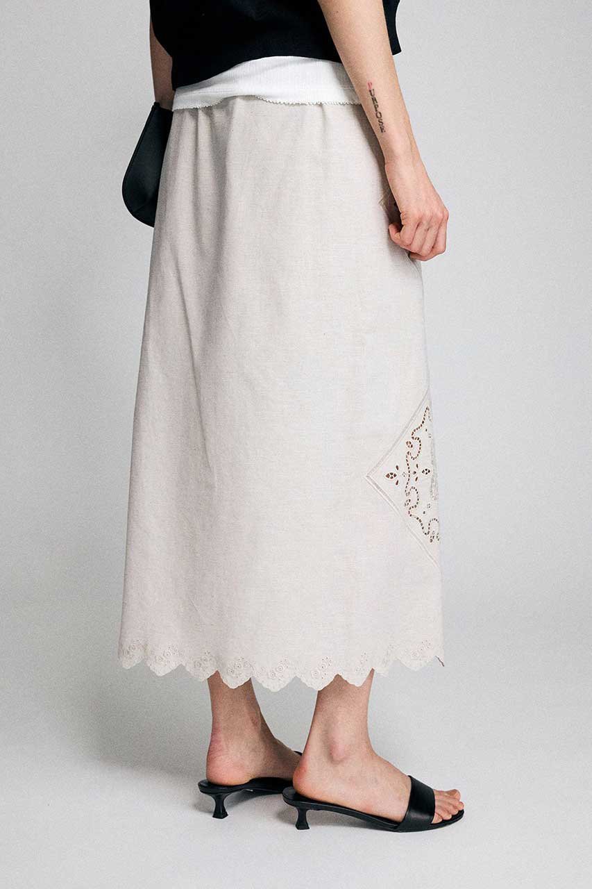 【ブリル/BRILL】のシシュウタイトスカート 人気、トレンドファッション・服の通販 founy(ファニー) 　ファッション　Fashion　レディースファッション　Fashion for Women　スカート　Skirts　ロングスカート　Long Skirts / Maxi & Midi Skirts　ストレート　Straight, Straight Cut　スリット　Slit, Slit Detail　パッチワーク　Patchwork, Mixed Fabric　リネン　Linen, Linen Fabric　ロング　Long, Long-Length　other-3|ID: prp329100004873202 ipo3291000000036894677