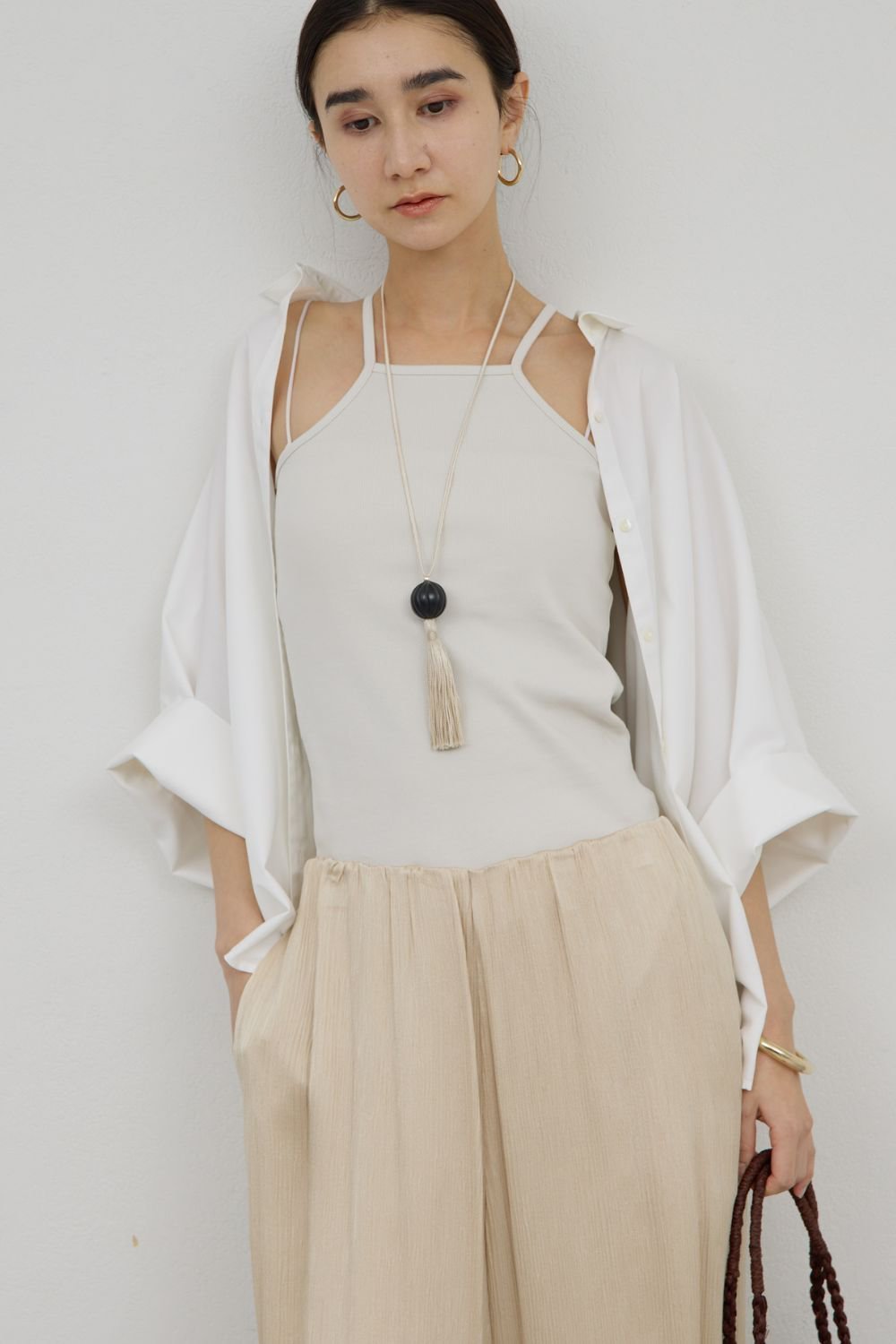 【ガリャルダガランテ/GALLARDAGALANTE】の(手洗い可)スクエアキャミ インテリア・キッズ・メンズ・レディースファッション・服の通販 founy(ファニー) 　ファッション　Fashion　レディースファッション　Fashion for Women　トップス・カットソー　Cut & Sew Tops　キャミソール&ノースリーブ　Camisoles & Sleeveless Tops　シャツ・ブラウス・オフィスカジュアル　Elegant Blouses & Button-Ups　ロングTシャツ・Tシャツ　Longline T-Shirts & Tees　カットソー・ベーシックTシャツ　Cut-and-Sewn Tops / Stretch Tees & Basics　キャミソール　Camisole, Spaghetti Strap Top　スリーブ　Sleeve, Long Sleeve / Short Sleeve　タンク　Tank Top, Sleeveless Top　夏　Summer　新作・新入荷　New Arrivals / New In　春　Spring　S/S・春夏　SS, Spring/Summer, Warm Season　羽織　Haori, Light Jacket　ライトベージュ|ID: prp329100004873320 ipo3291000000036348811