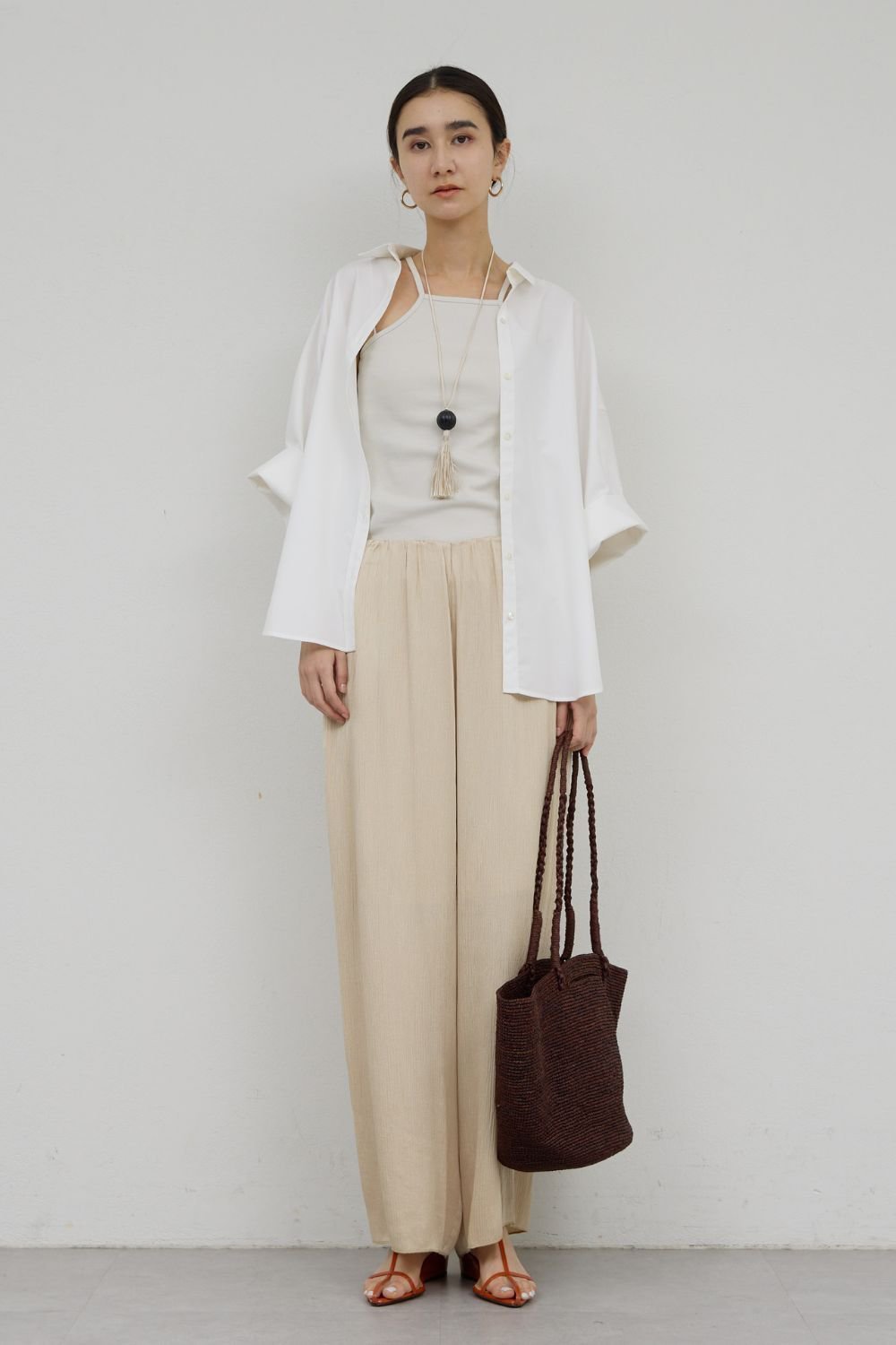 【ガリャルダガランテ/GALLARDAGALANTE】の(手洗い可)スクエアキャミ 人気、トレンドファッション・服の通販 founy(ファニー) 　ファッション　Fashion　レディースファッション　Fashion for Women　トップス・カットソー　Cut & Sew Tops　キャミソール&ノースリーブ　Camisoles & Sleeveless Tops　シャツ・ブラウス・オフィスカジュアル　Elegant Blouses & Button-Ups　ロングTシャツ・Tシャツ　Longline T-Shirts & Tees　カットソー・ベーシックTシャツ　Cut-and-Sewn Tops / Stretch Tees & Basics　キャミソール　Camisole, Spaghetti Strap Top　スリーブ　Sleeve, Long Sleeve / Short Sleeve　タンク　Tank Top, Sleeveless Top　夏　Summer　新作・新入荷　New Arrivals / New In　春　Spring　S/S・春夏　SS, Spring/Summer, Warm Season　羽織　Haori, Light Jacket　other-2|ID: prp329100004873320 ipo3291000000036348813