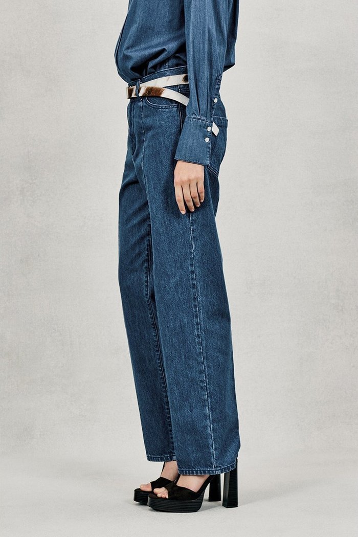 【オブリオ/AUBRIOT】のウォッシュドデニム インテリア・キッズ・メンズ・レディースファッション・服の通販 founy(ファニー) https://founy.com/ ファッション Fashion レディースファッション Fashion for Women パンツ Pants & Trousers デニムパンツ・ジーンズ・美脚デニム Denim Jeans & Pants インディゴ Indigo Denim ジーンズ Jeans, Denim Pants ストレート Straight, Straight Cut センター Center, Center Line デニム Denim, Jeans Material ブリーチ Bleach, Washed Finish ワーク Workwear, Utility Style ヴィンテージ Vintage Style エレガント 上品 Elegant 再入荷 Restock / Back in Stock |ID: prp329100004873340 ipo3291000000036410483