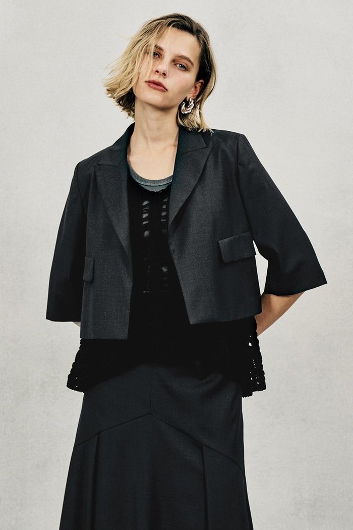 【オブリオ/AUBRIOT】のラグジュアリーウーステッドジャケット インテリア・キッズ・メンズ・レディースファッション・服の通販 founy(ファニー) https://founy.com/ ファッション Fashion レディースファッション Fashion for Women アウター Coat / Outerwear Collection レディースジャケット・軽アウター Jackets なめらか Smooth, Silky Texture イタリア Italy コンパクト Compact, Small Size ジャケット Jacket, Outerwear スーツ Suit, Formalwear バランス Balance, Style Balance メンズ Men's, Menswear 再入荷 Restock / Back in Stock |ID: prp329100004873345 ipo3291000000036349029