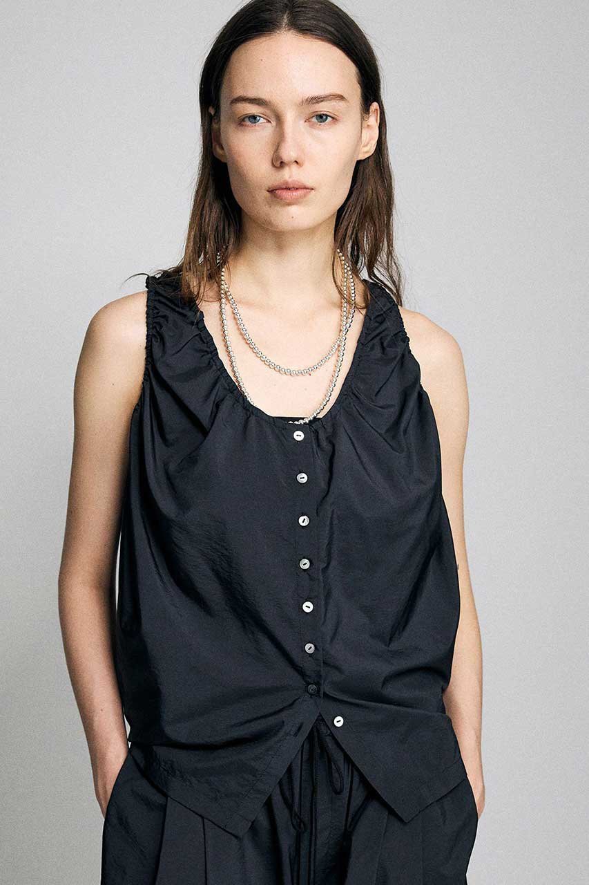 【ブリル/BRILL】のタフタギャザーノースリーブブラウス 人気、トレンドファッション・服の通販 founy(ファニー) 　ファッション　Fashion　レディースファッション　Fashion for Women　トップス・カットソー　Cut & Sew Tops　キャミソール&ノースリーブ　Camisoles & Sleeveless Tops　シャツ・ブラウス・オフィスカジュアル　Elegant Blouses & Button-Ups　ギャザー　Gathered, Ruffled　タフタ　Taffeta, Structured Fabric　タンク　Tank Top, Sleeveless Top　ノースリーブ　Sleeveless, No-Sleeve　フォルム　Silhouette, Form　エレガント 上品　Elegant　新作・新入荷　New Arrivals / New In　 other-1|ID: prp329100004873358 ipo3291000000036349177