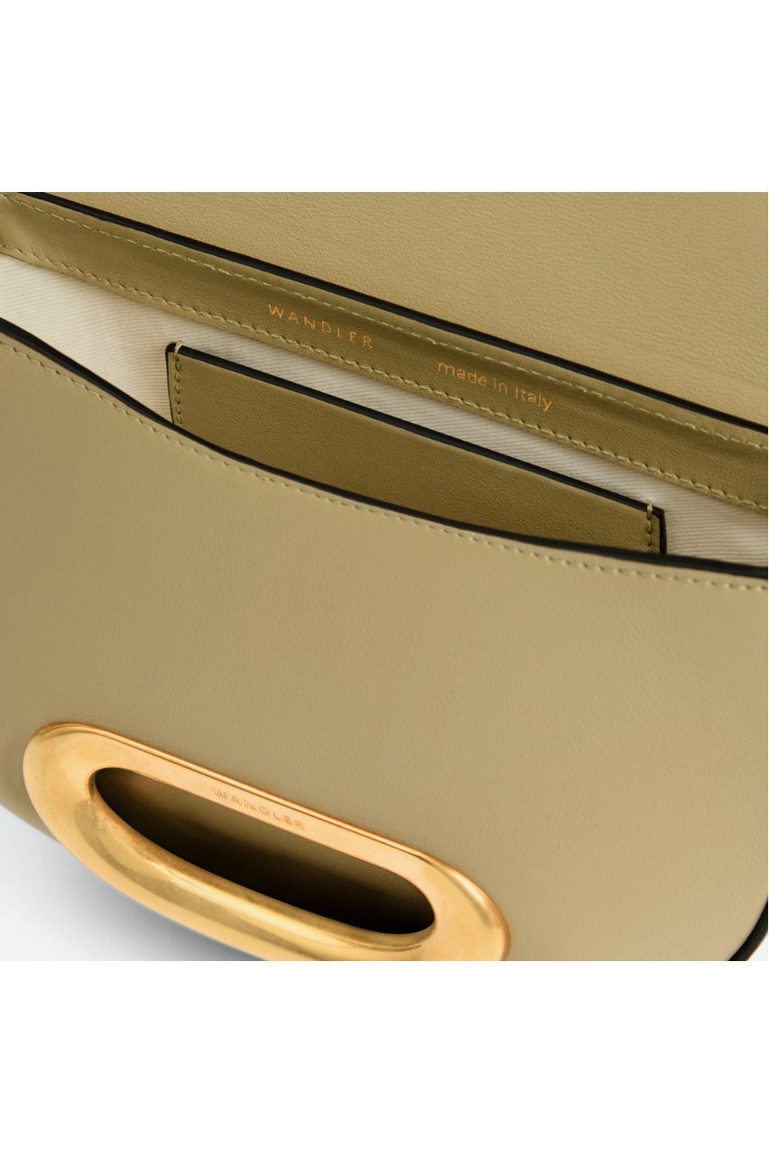 【ワンドラー/WANDLER】のVeneto Crossbody Small 大人の最旬トレンドファッション＆コーディネート founy(ファウニー) 　ファッション　Fashion　レディースファッション　Fashion for Women　バッグ　Bags　エレガント 上品　Elegant　コンパクト　Compact, Small Size　ショルダー　Shoulder, Shoulder Strap　フォルム　Silhouette, Form　ポシェット　Pochette, Mini Bag　ロング　Long, Long-Length　other-3|ID: prp329100004873592 ipo3291000000036881237