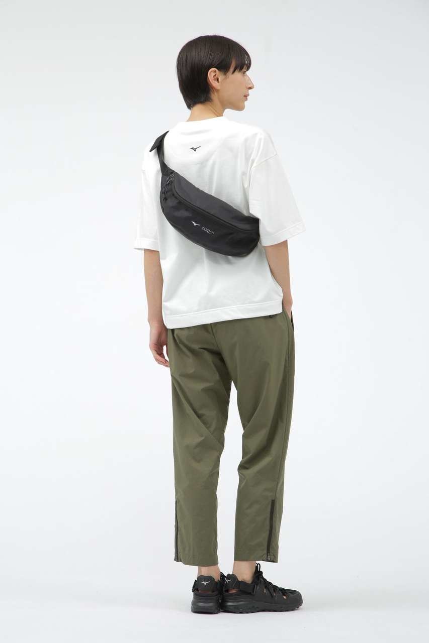 【マーガレットハウエル/MARGARET HOWELL】のNYLON RIPSTOP 大人の最旬トレンドファッション＆コーディネート founy(ファウニー) 　ファッション　Fashion　レディースファッション　Fashion for Women　ワンピース　Dresses　ポーチ&ミニバッグ　Pouches & Mini Bags　バッグ　Bags　コレクション　Collection, Seasonal Line　ショルダー　Shoulder, Shoulder Strap　シンプル　Simple, Minimal　ポケット　Pocket, Pocket Detail　マーガレット　Marguerite, Daisy Pattern　軽量　Lightweight, Ultra Light　other-3|ID: prp329100004873635 ipo3291000000037213678