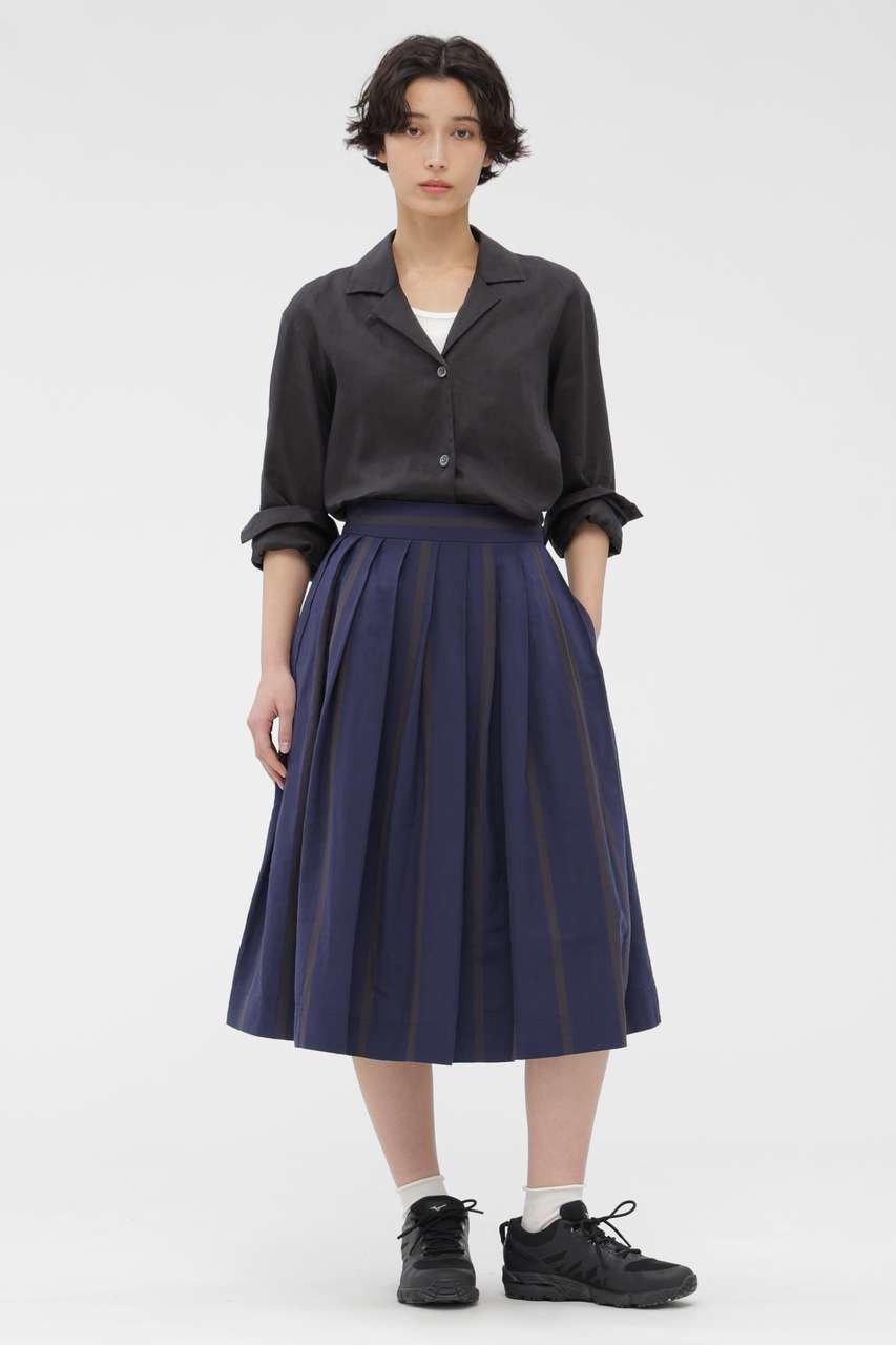 【マーガレットハウエル/MARGARET HOWELL】のBOLD STRIPE COTTON LINEN SKIRT インテリア・キッズ・メンズ・レディースファッション・服の通販 founy(ファウニー) 　ファッション　Fashion　レディースファッション　Fashion for Women　スカート　Skirts　ロングスカート　Long Skirts / Maxi & Midi Skirts　ストライプ　Stripe, Striped Pattern　プリーツ　Pleats, Pleated　リネン　Linen, Linen Fabric　ロング　Long, Long-Length　ネイビー|ID: prp329100004873739 ipo3291000000036955651